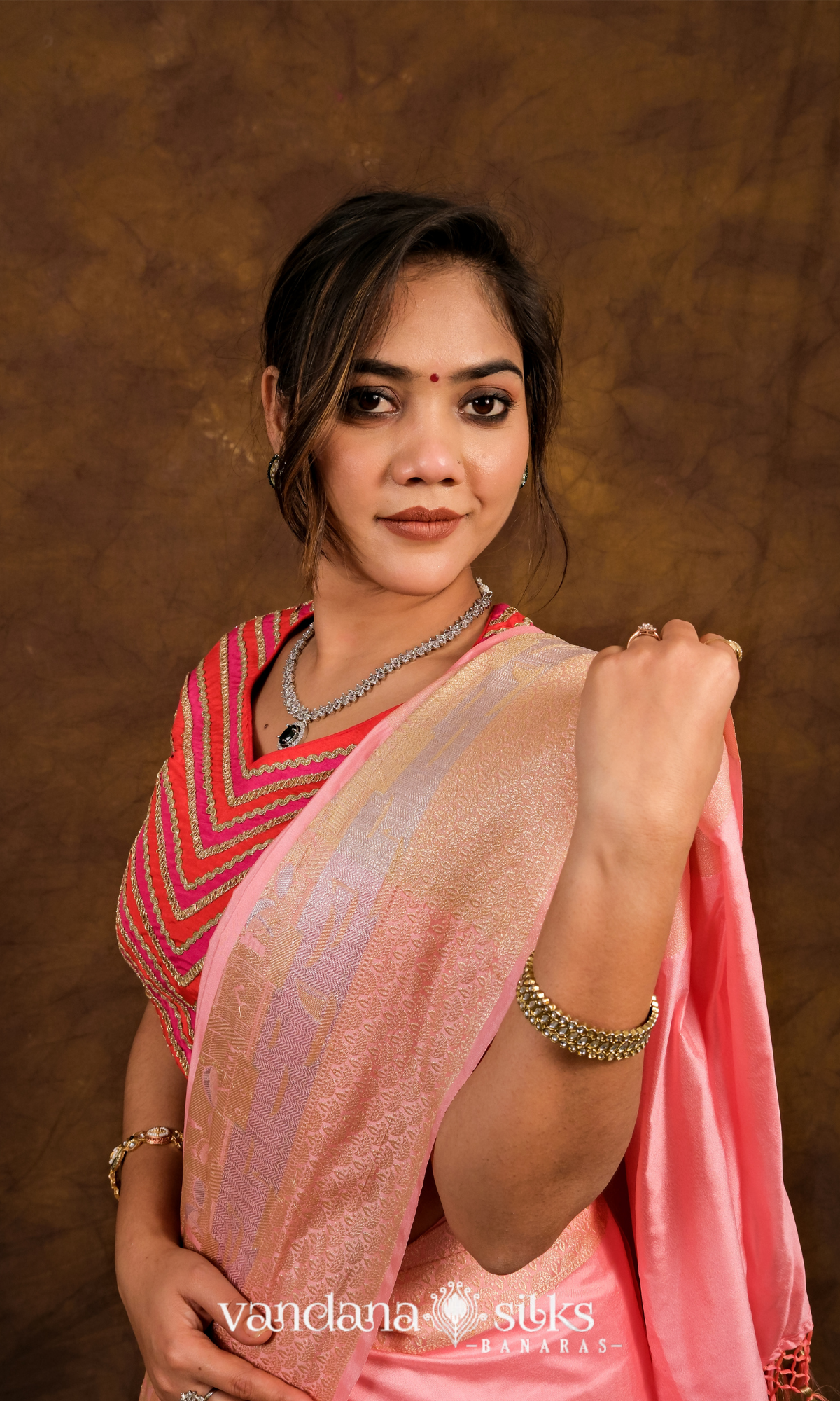 "Bhavya" Peach Kashi Ghat Banarasi Silk Saree