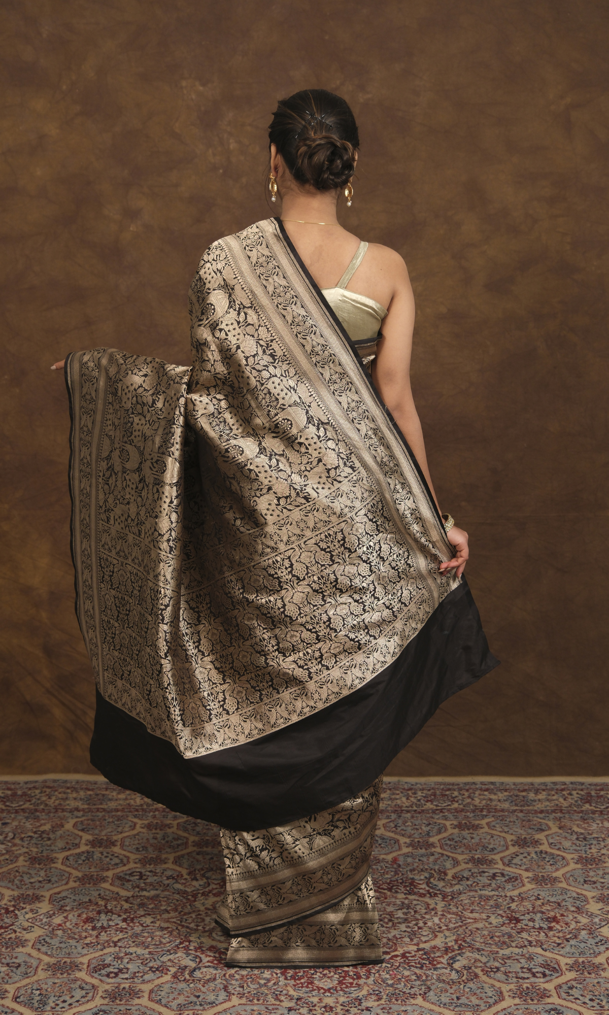 "VIRASAT 160" Pure Banarasi Handloom Silk Brocade Saree: A Masterpiece of Jamewar Technique