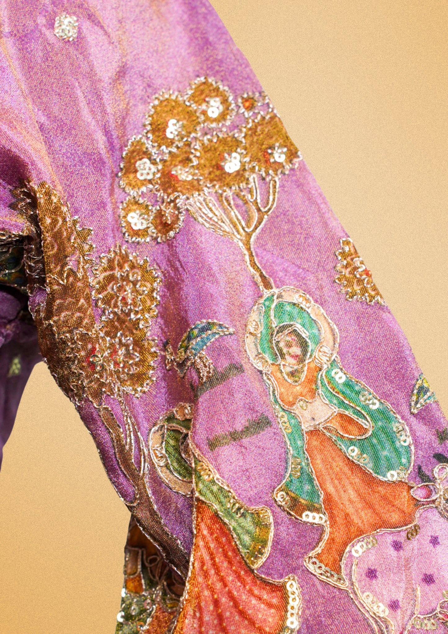 "RDM BL 023" Banarasi Traditional Blouse with Detailed Artwork Sleeves