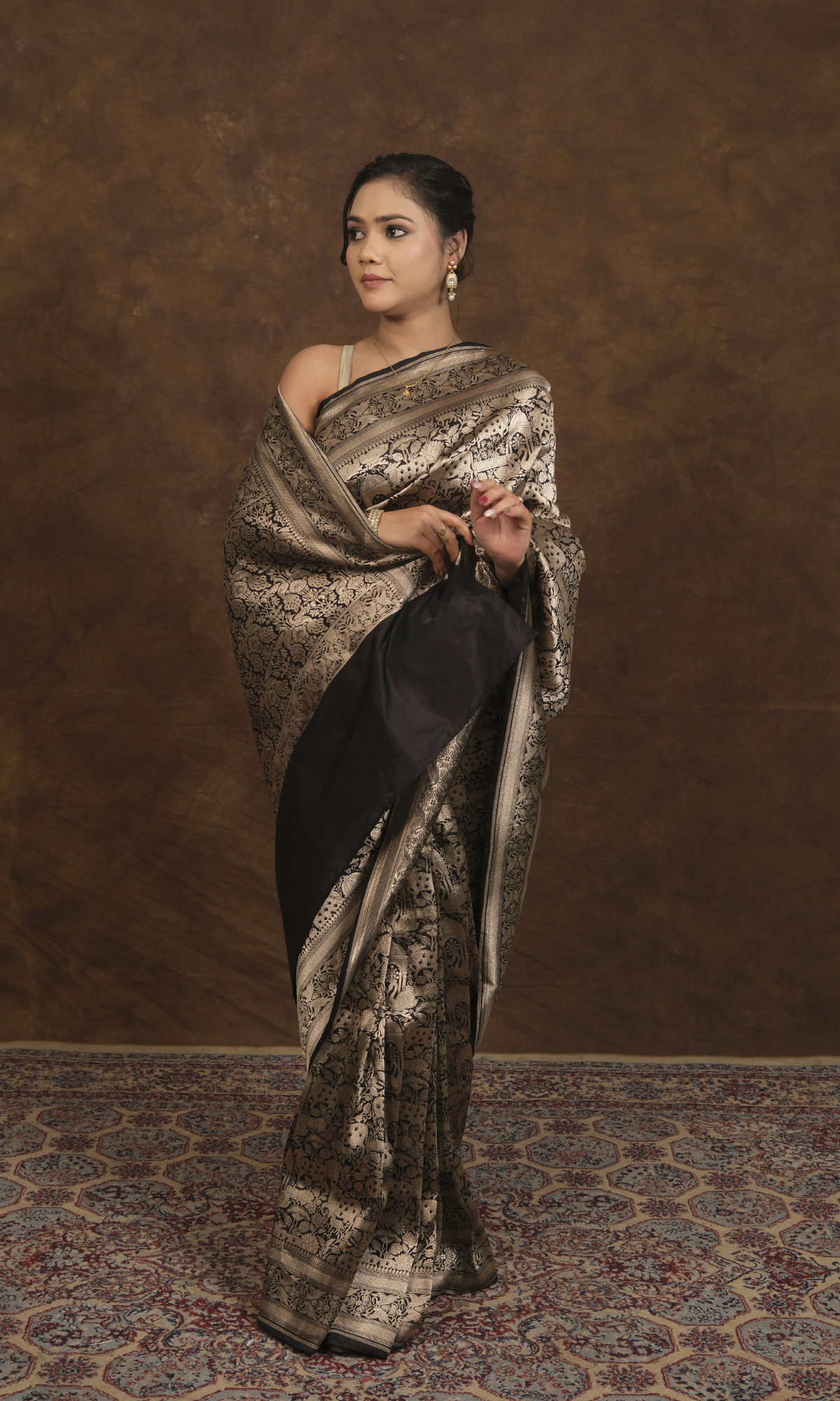 "VIRASAT 160" Pure Banarasi Handloom Silk Brocade Saree: A Masterpiece of Jamewar Technique