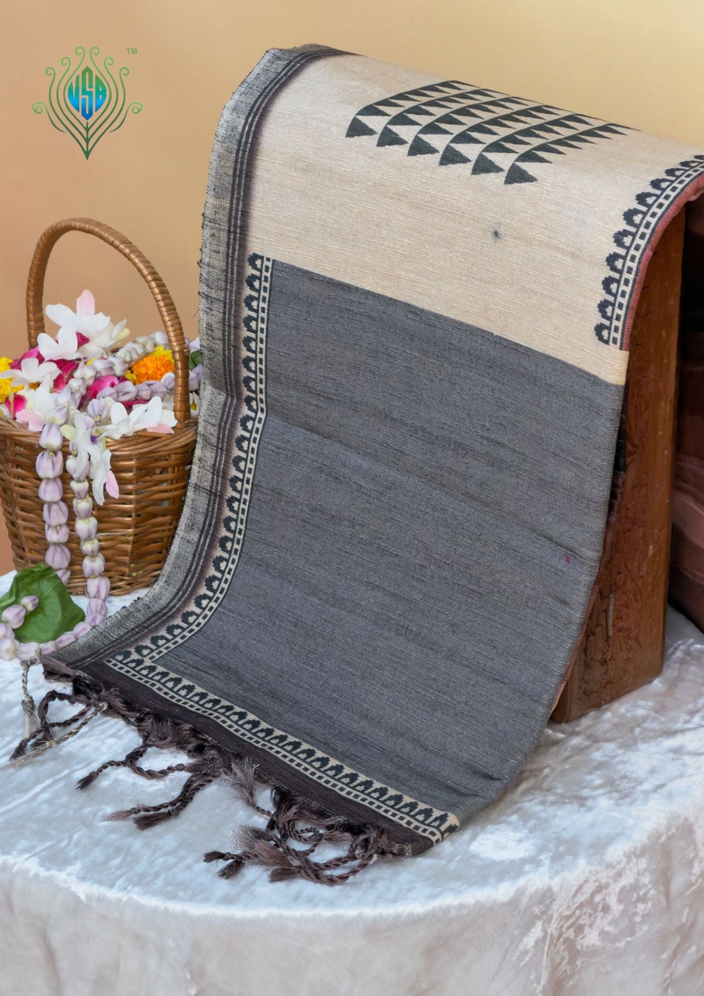 UTSAV BANARAS 385: Tussar Silk Saree Dusty Peach With Kiccha Work on The Pallu