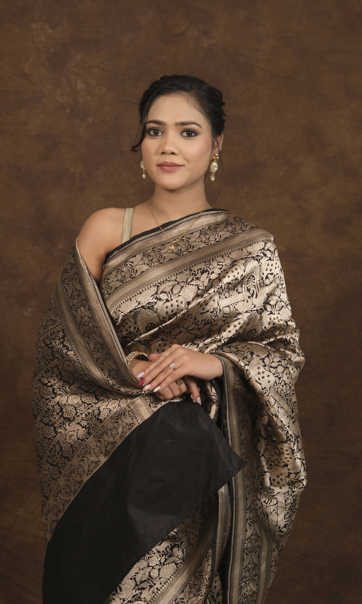 "VIRASAT 160" Pure Banarasi Handloom Silk Brocade Saree: A Masterpiece of Jamewar Technique