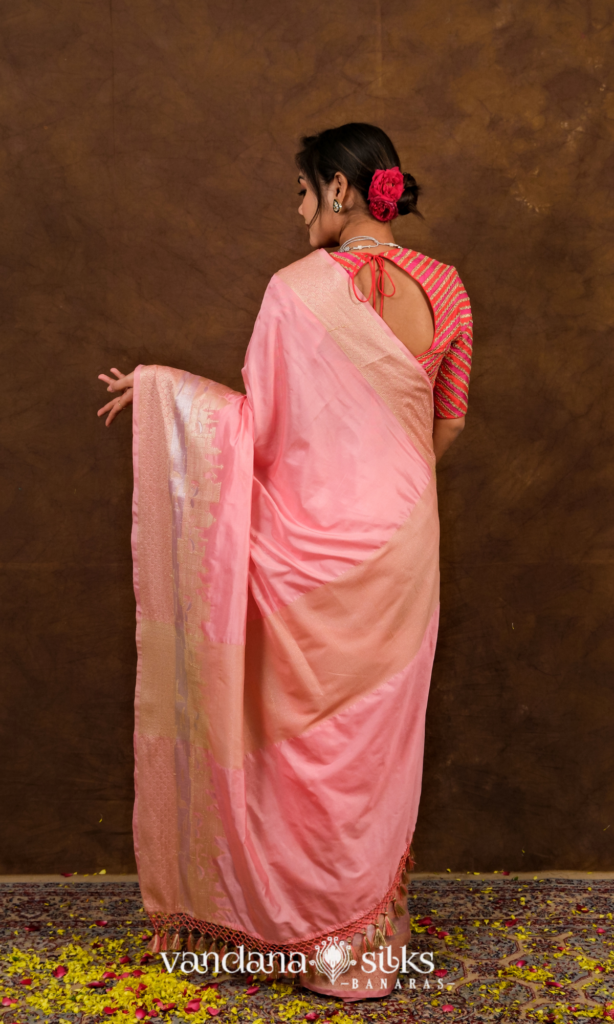 "Bhavya" Peach Kashi Ghat Banarasi Silk Saree