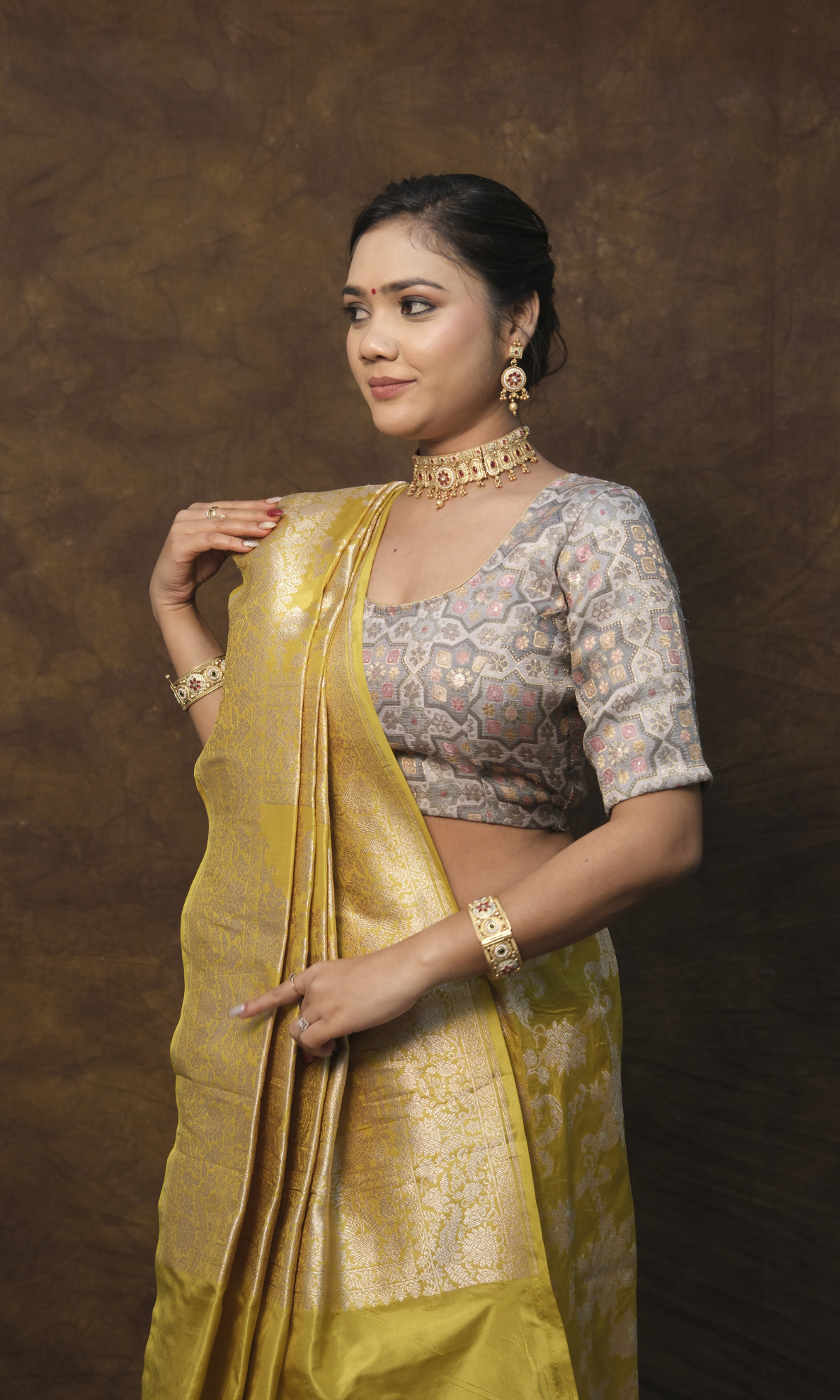 "VIRASAT 164" Banarasi Jangla Jaal Saree: Woven with Pure Gold Rupa Zari and A-Grade Silk