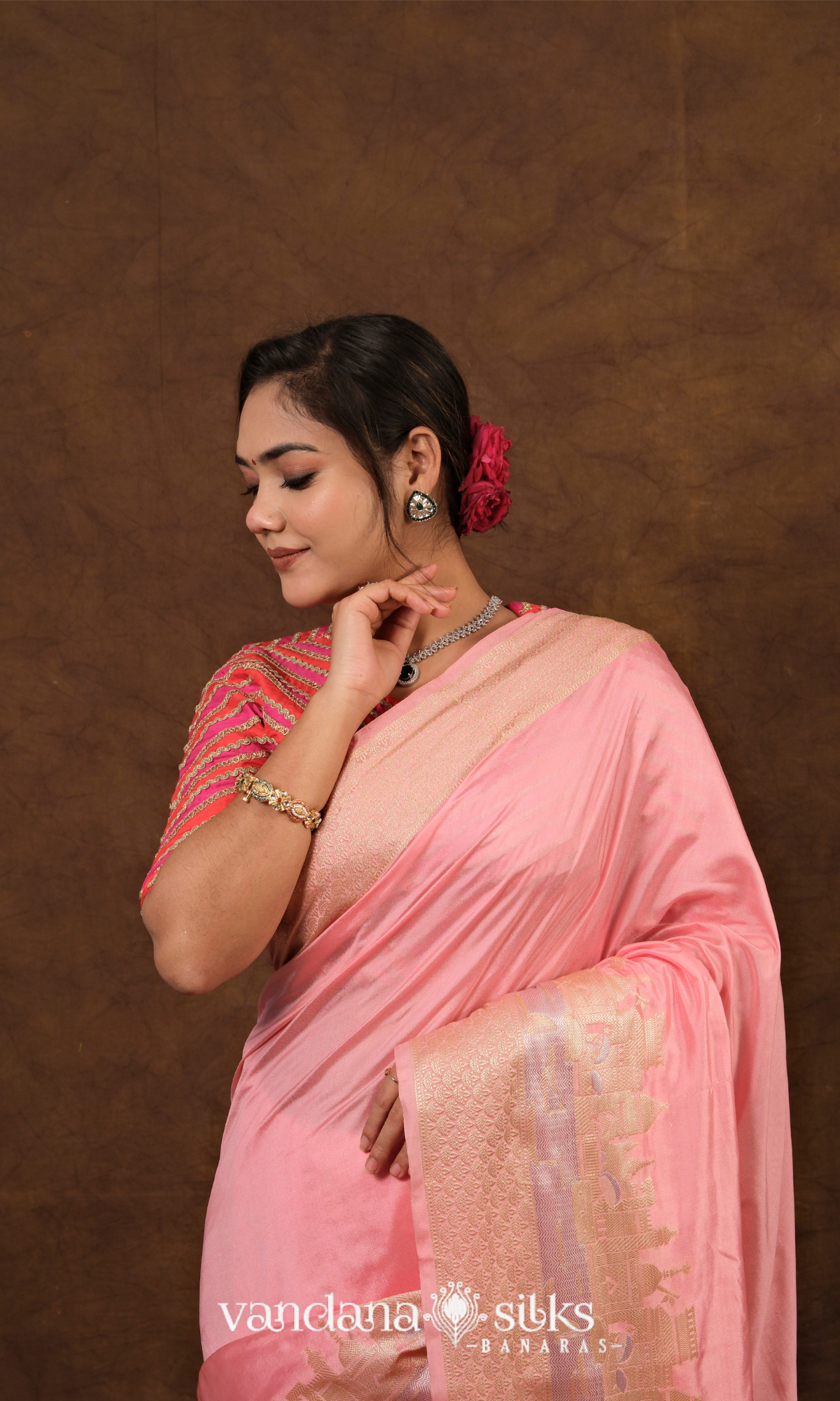"Bhavya" Peach Kashi Ghat Banarasi Silk Saree