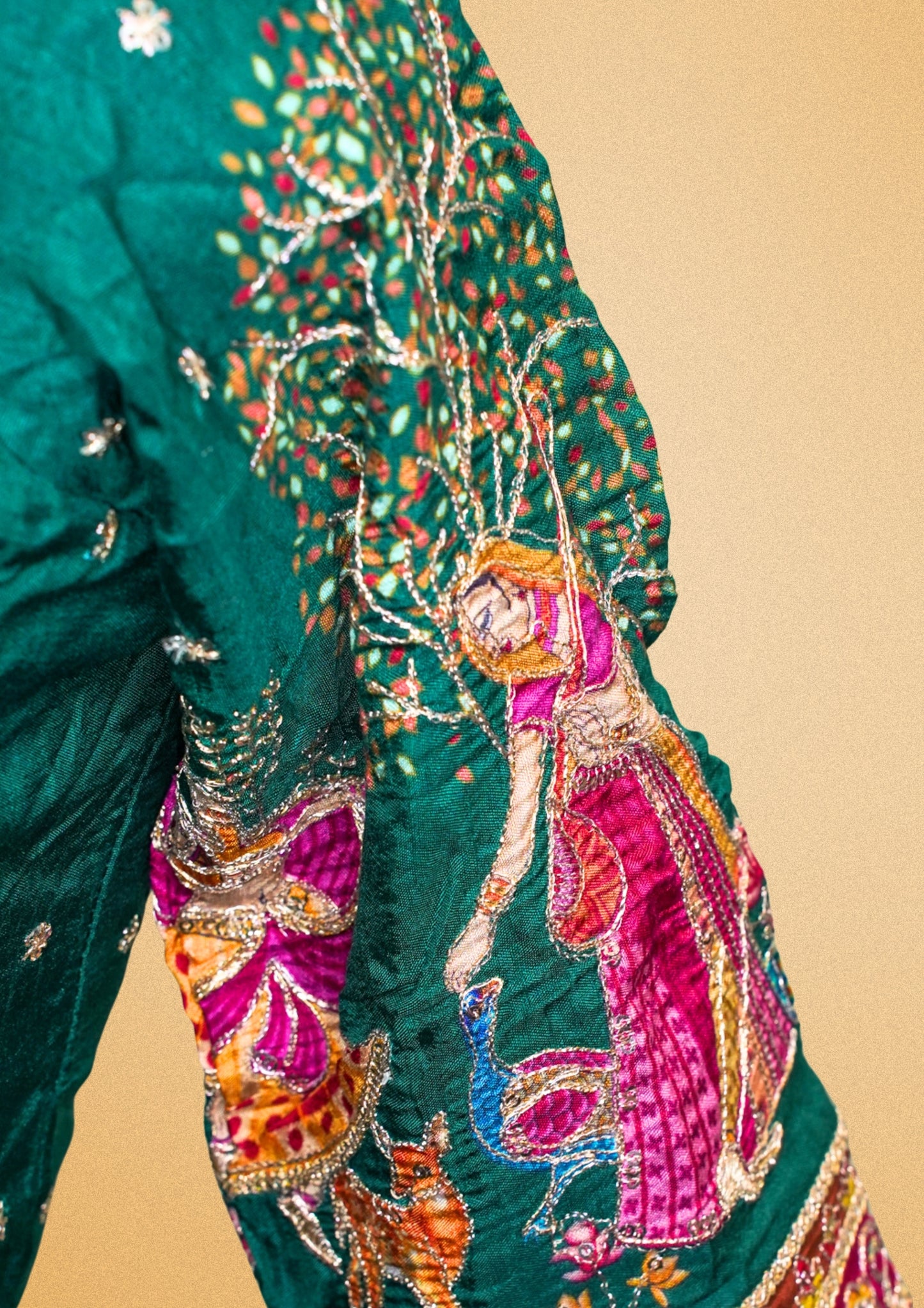 "RDM BL 014A" Banarasi Elegant Green Blouse With Hand Embroidery & Zari Detailing