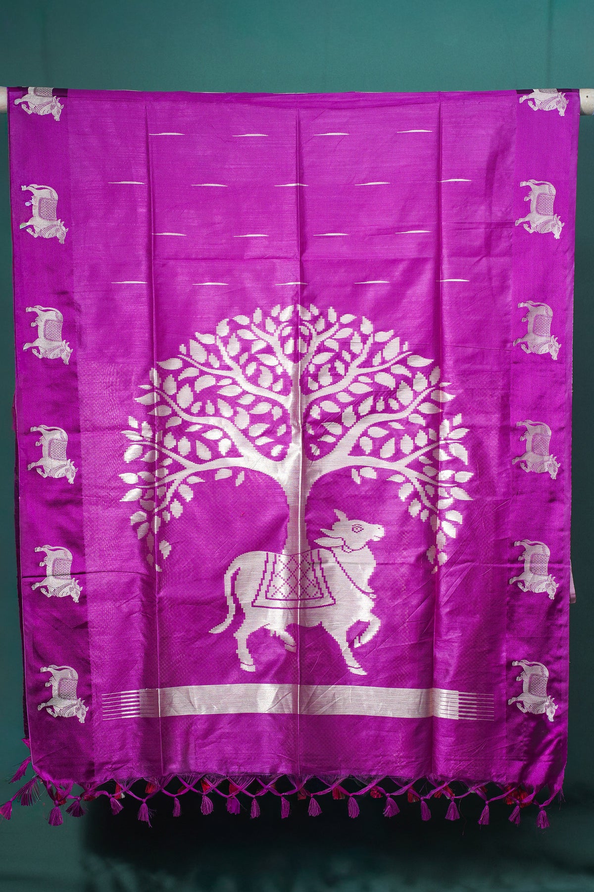 UTSAV BANARAS 248: Rich Magenta Banarasi Raw Silk Saree With Animal & Tree Motif