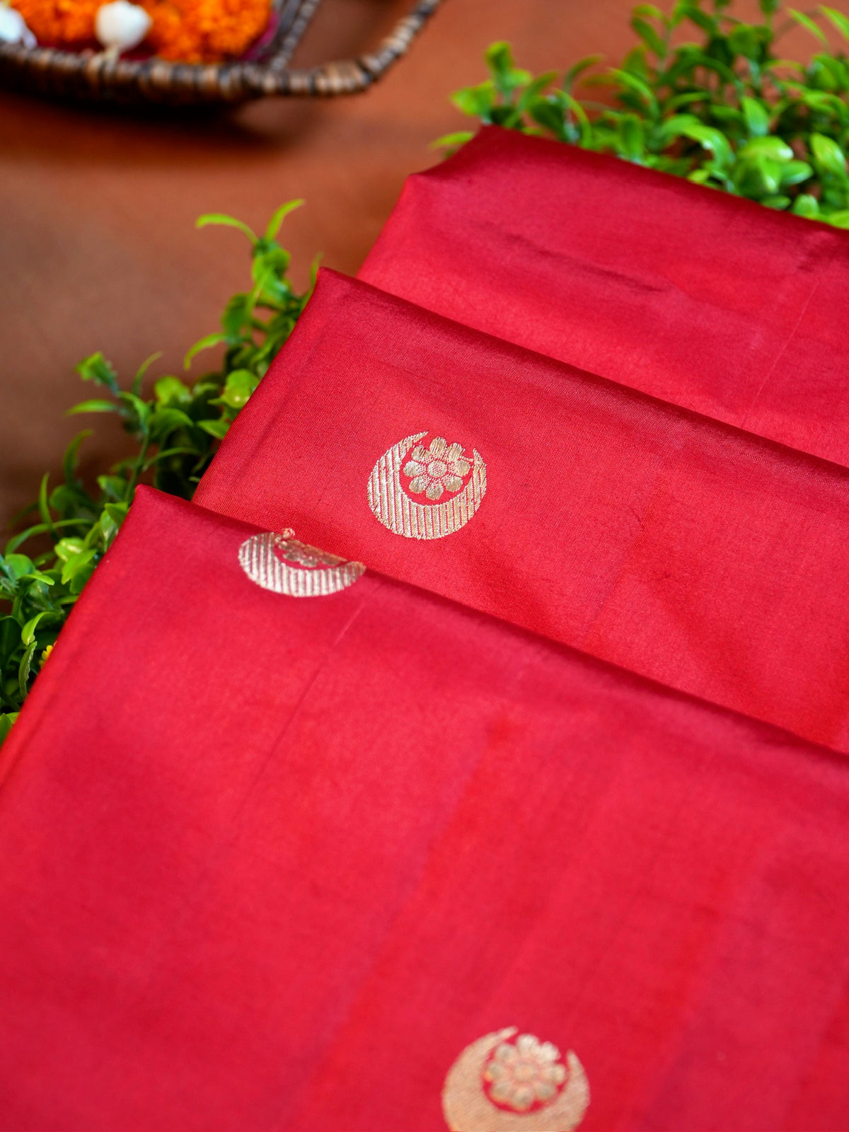 VIRASAT 166: Pure Fine Handloom Silk Gold Zari Chand Buta Saree – Chatak Red