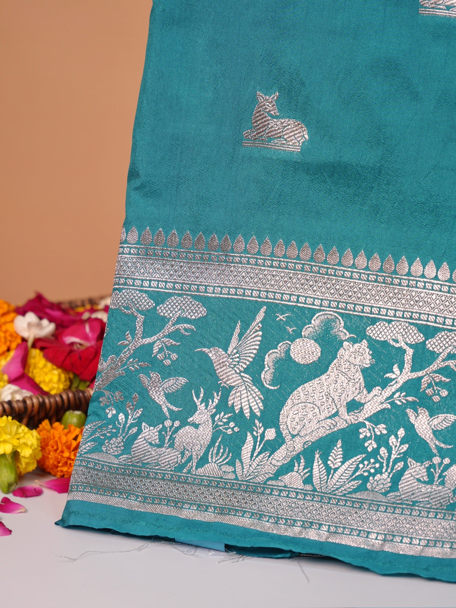 Waah Banaras 180C: Aqua Green Semi Katan Silk Saree With Beautiful Bird Border