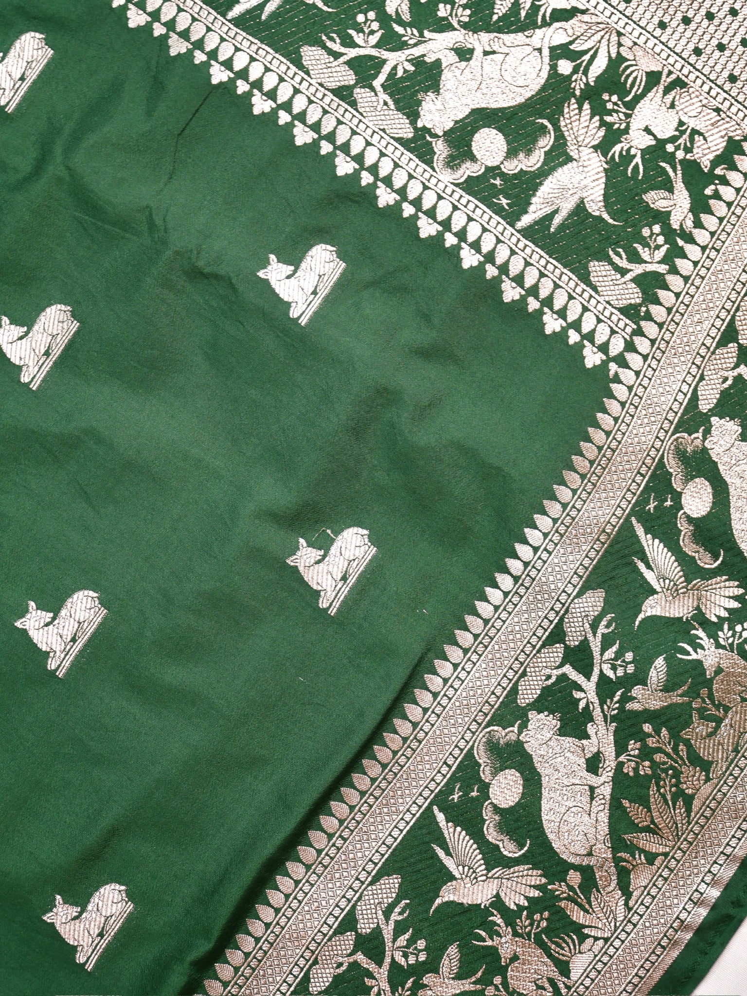 Waah Banaras 180D: Pine green Semi Katan Silk Saree With Beautiful Bird Border