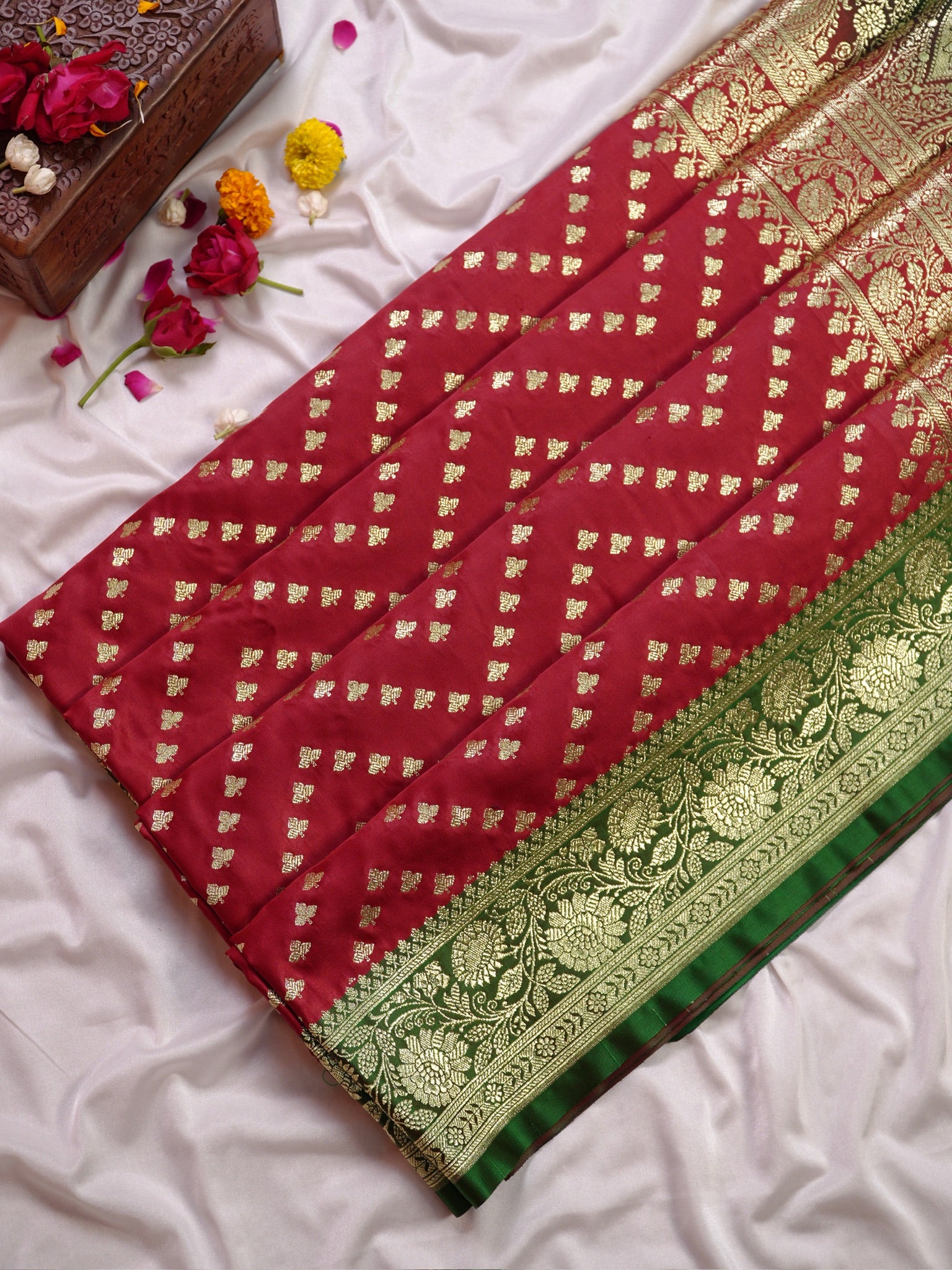 Waah Banaras173: Royal Red Satin Silk Banarasi Saree with Zig-Zag Buti & Contrast Pallu