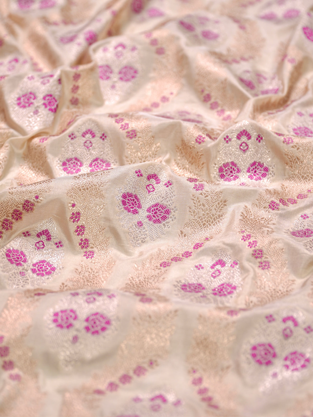 "VIRASAT 211" Banarasi Malda Silk Saree: With Maharani Blouse And Kashmiri Zardozi Embroidary
