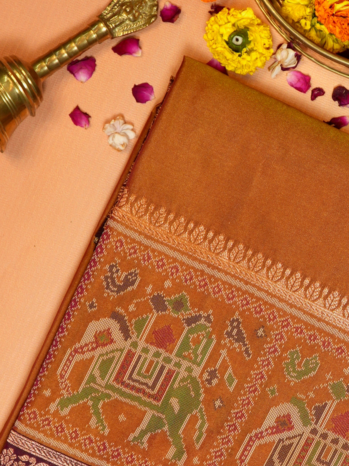 UTSAV BANARAS 502: Gold Dual Tone Banarasi Soft Silk Meenakari Zari Saree