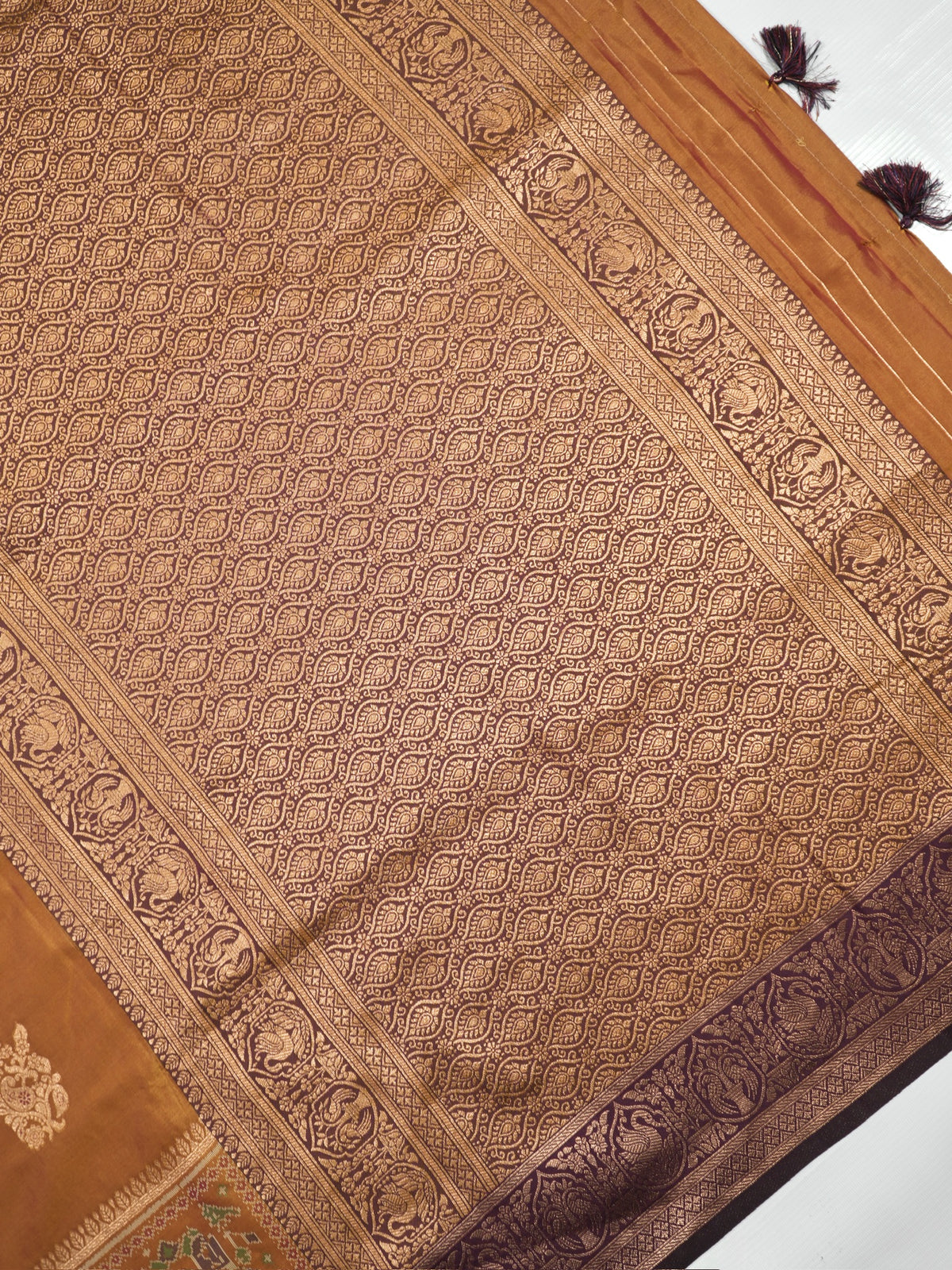 UTSAV BANARAS 502: Gold Dual Tone Banarasi Soft Silk Meenakari Zari Saree