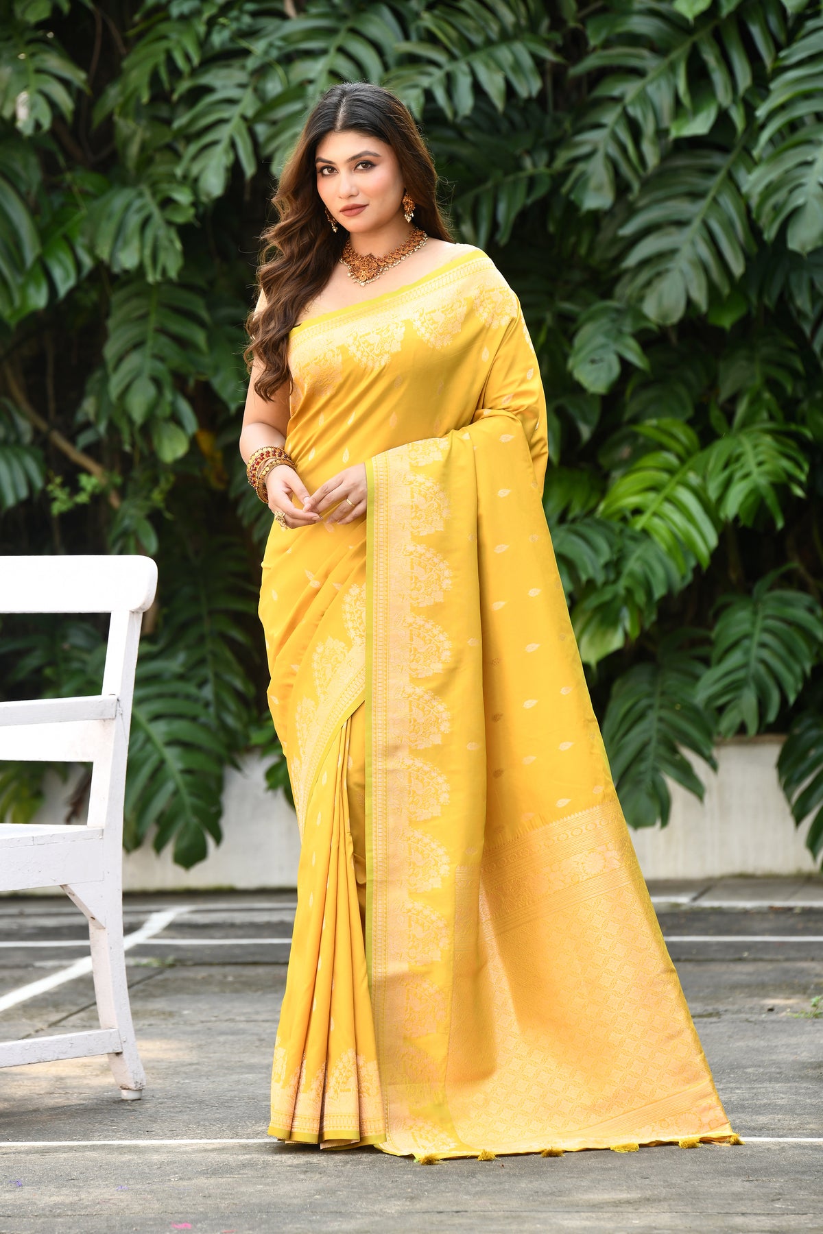 UTSAV BANARAS 533: Greenish Yellow Soft Semi Silk Saree with Intricate Zari Border & Heavy Zari Palla