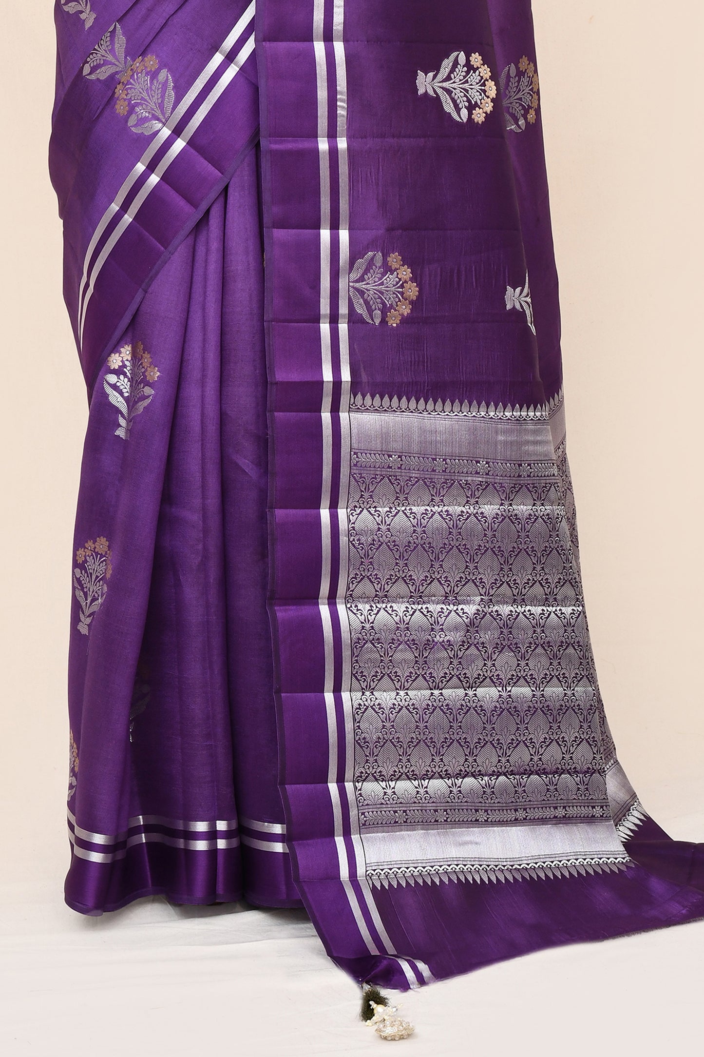 "SILK BANARAS 055" Pure Banarasi Silk Saree