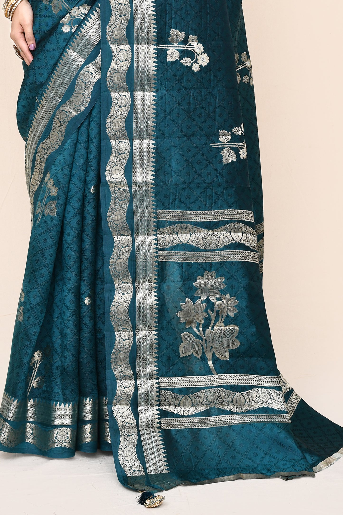 "SILK BANARAS 067" Pure Banarasi Silk Saree