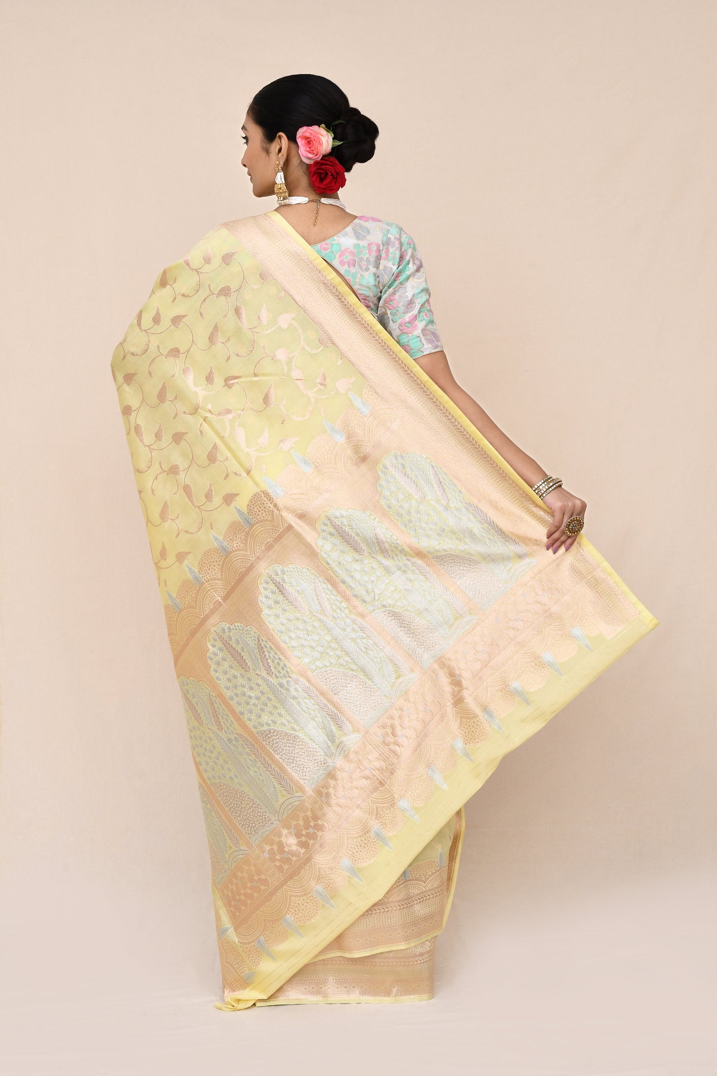 "WAAH BANARAS 054" Sunrise Hues Banarasi Soft Silk Saree