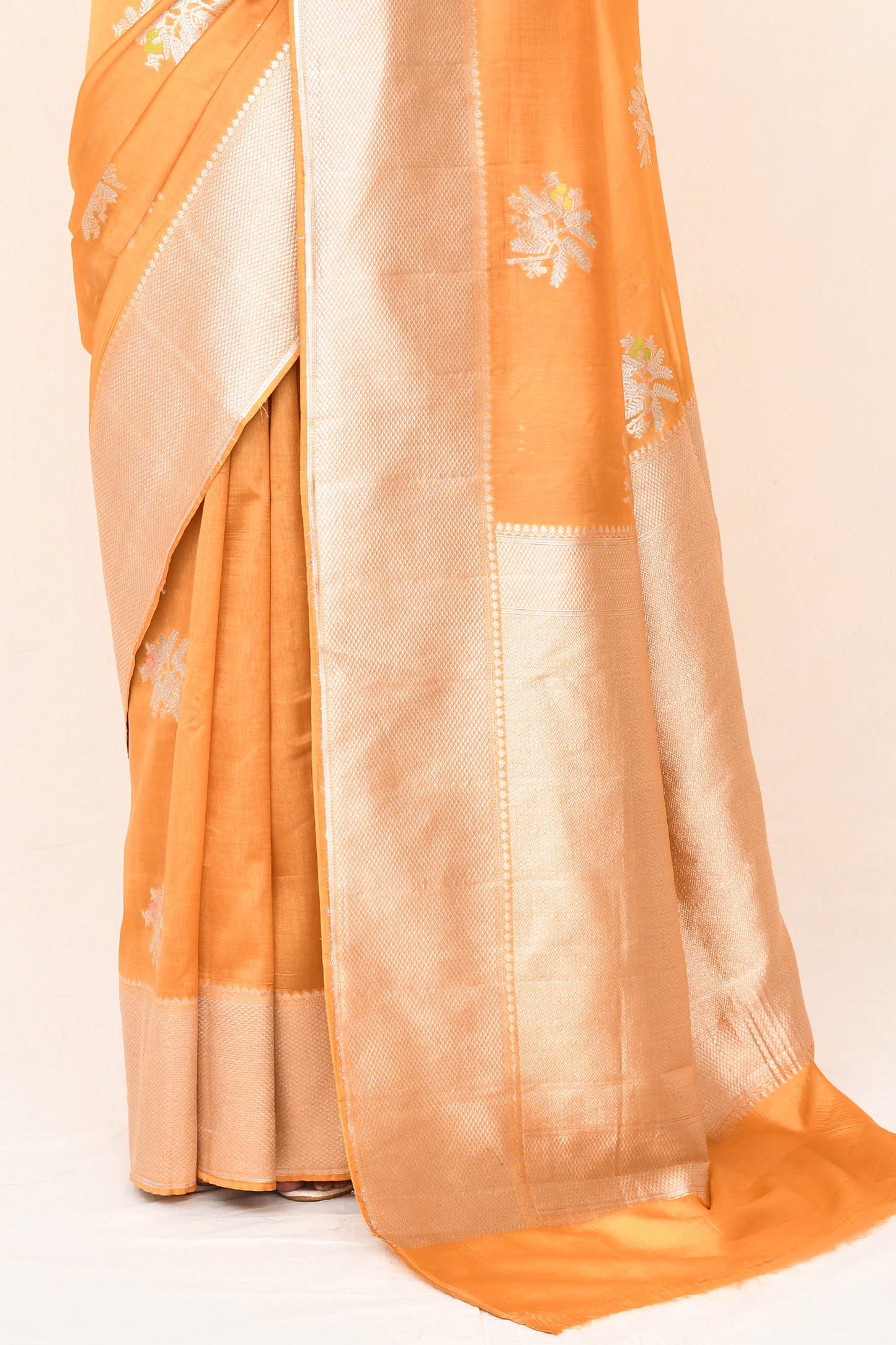 "WAAH BANARAS 031" Orangish Banarasi Soft Silk Saree