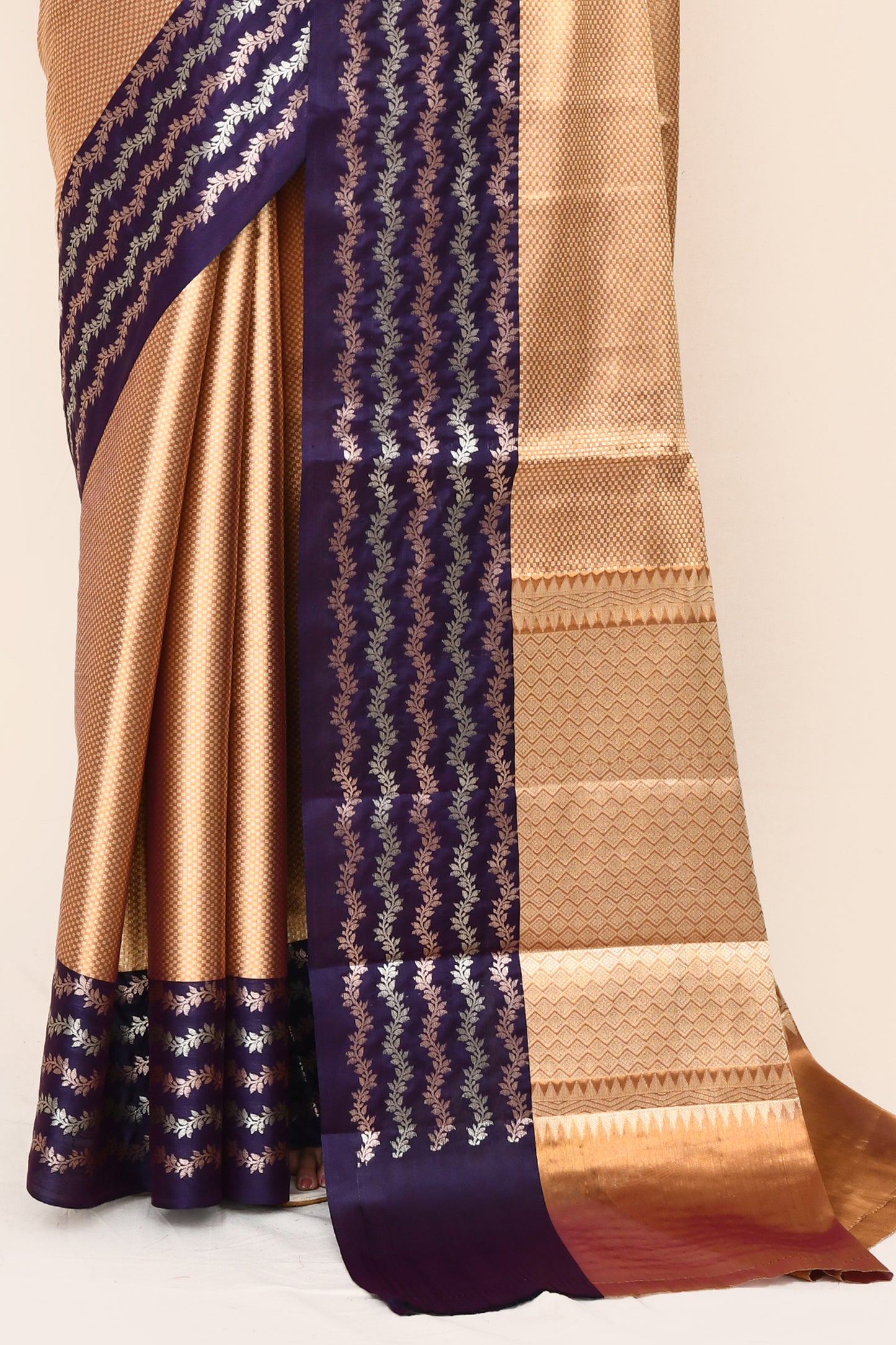 "UTSAV BANARAS 043" Golden Banarasi Tissue Silk Saree
