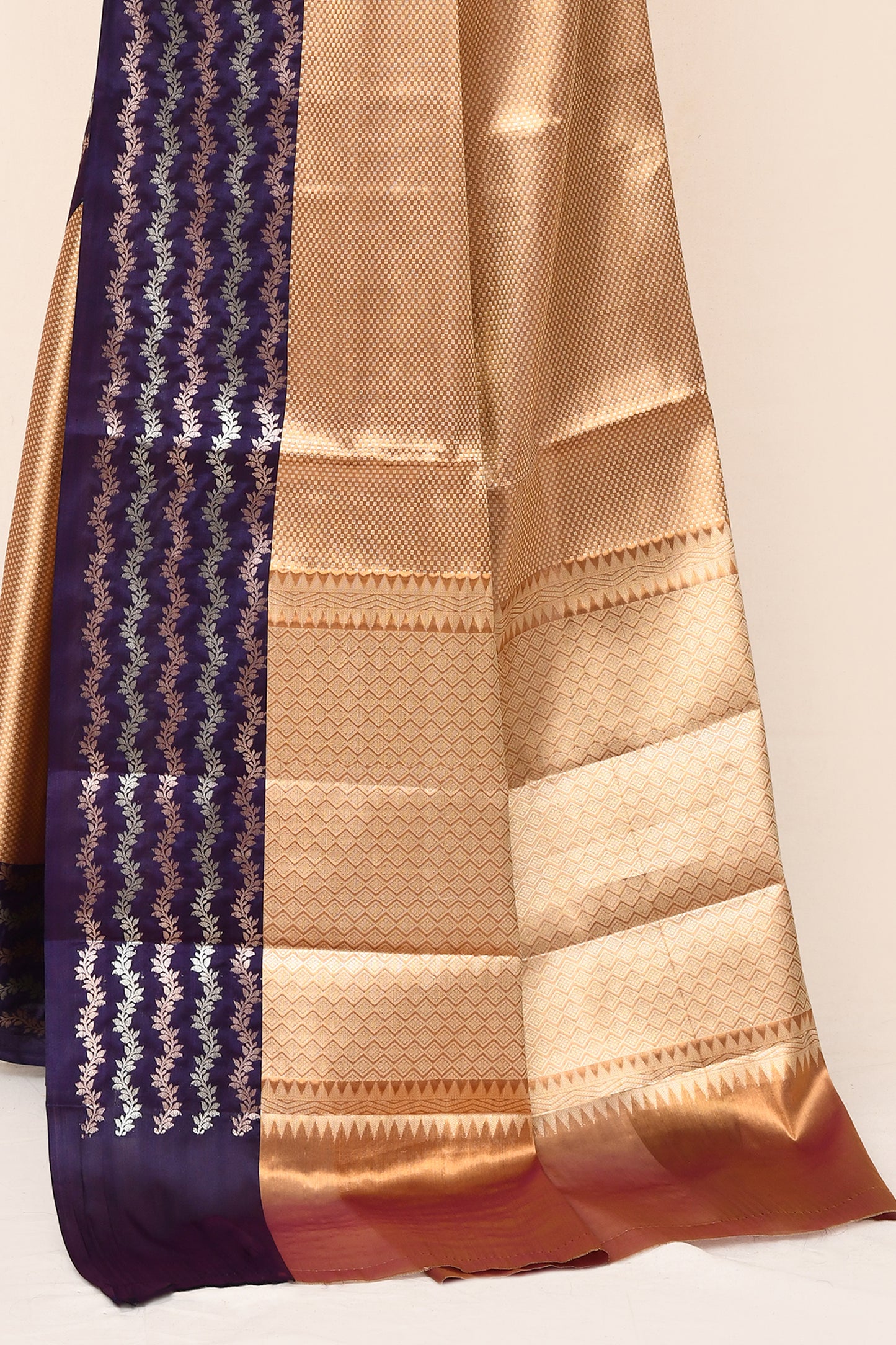 "UTSAV BANARAS 043" Golden Banarasi Tissue Silk Saree