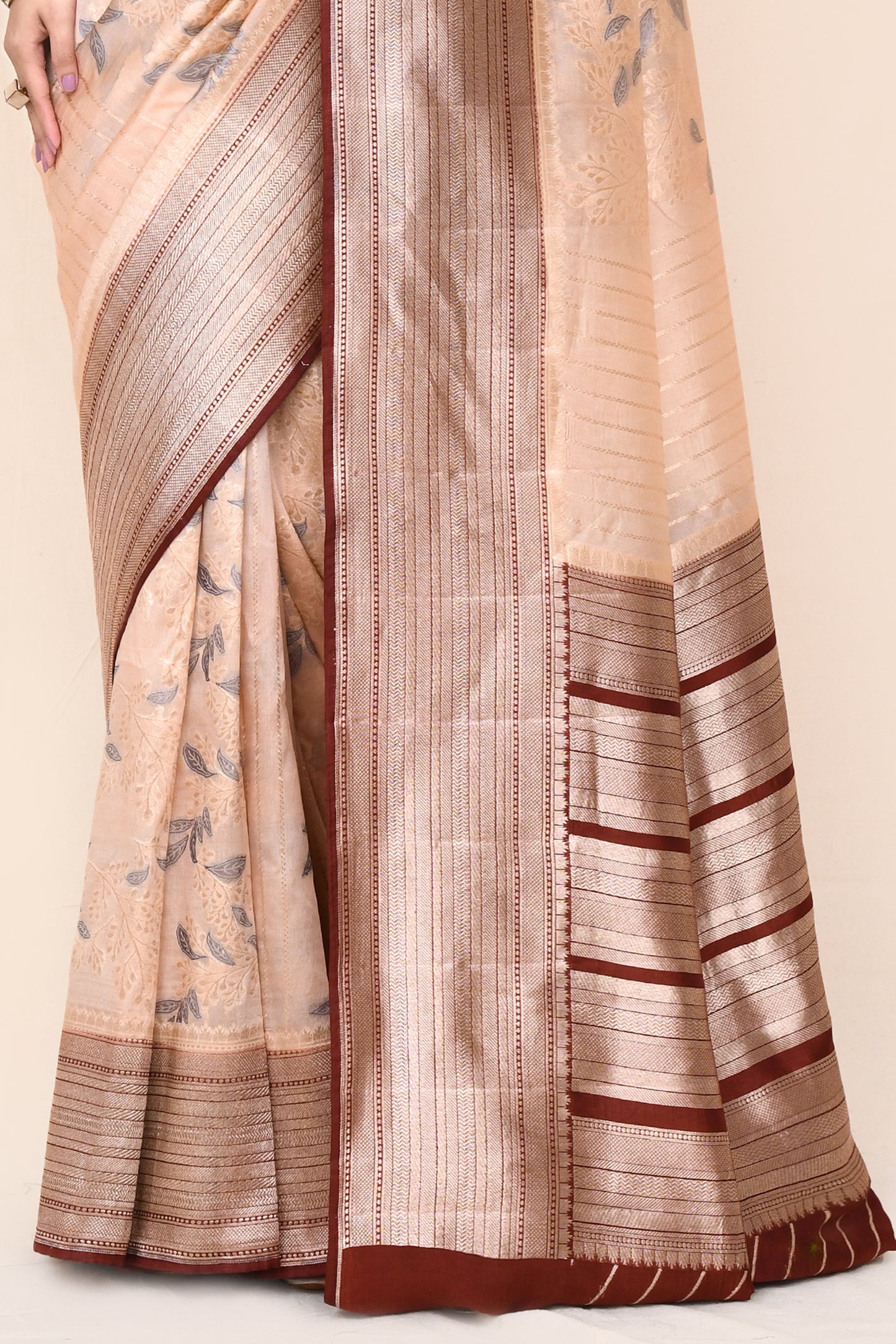 "WAAH BANARAS 044" Osiria Rose Banarasi Soft Silk Saree
