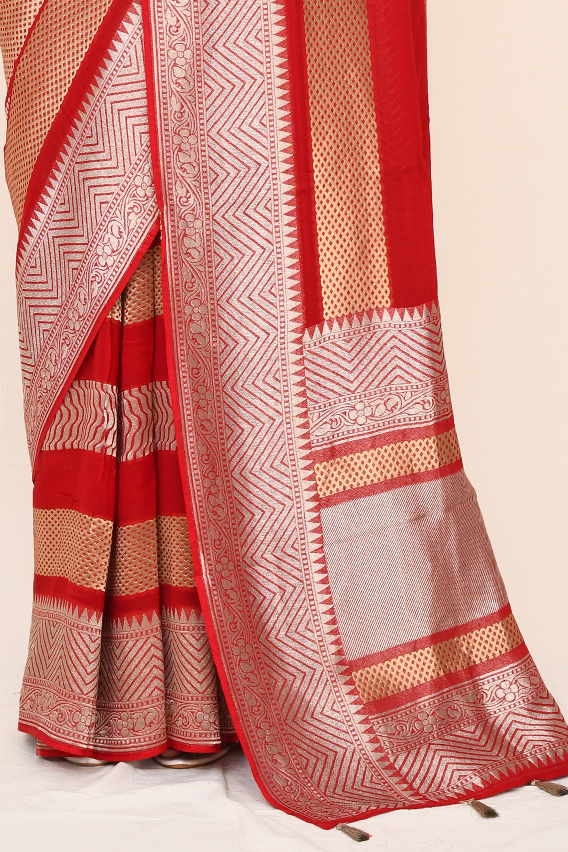 "WAAH BANARAS 047" Handloom Varsha Georgette Saree