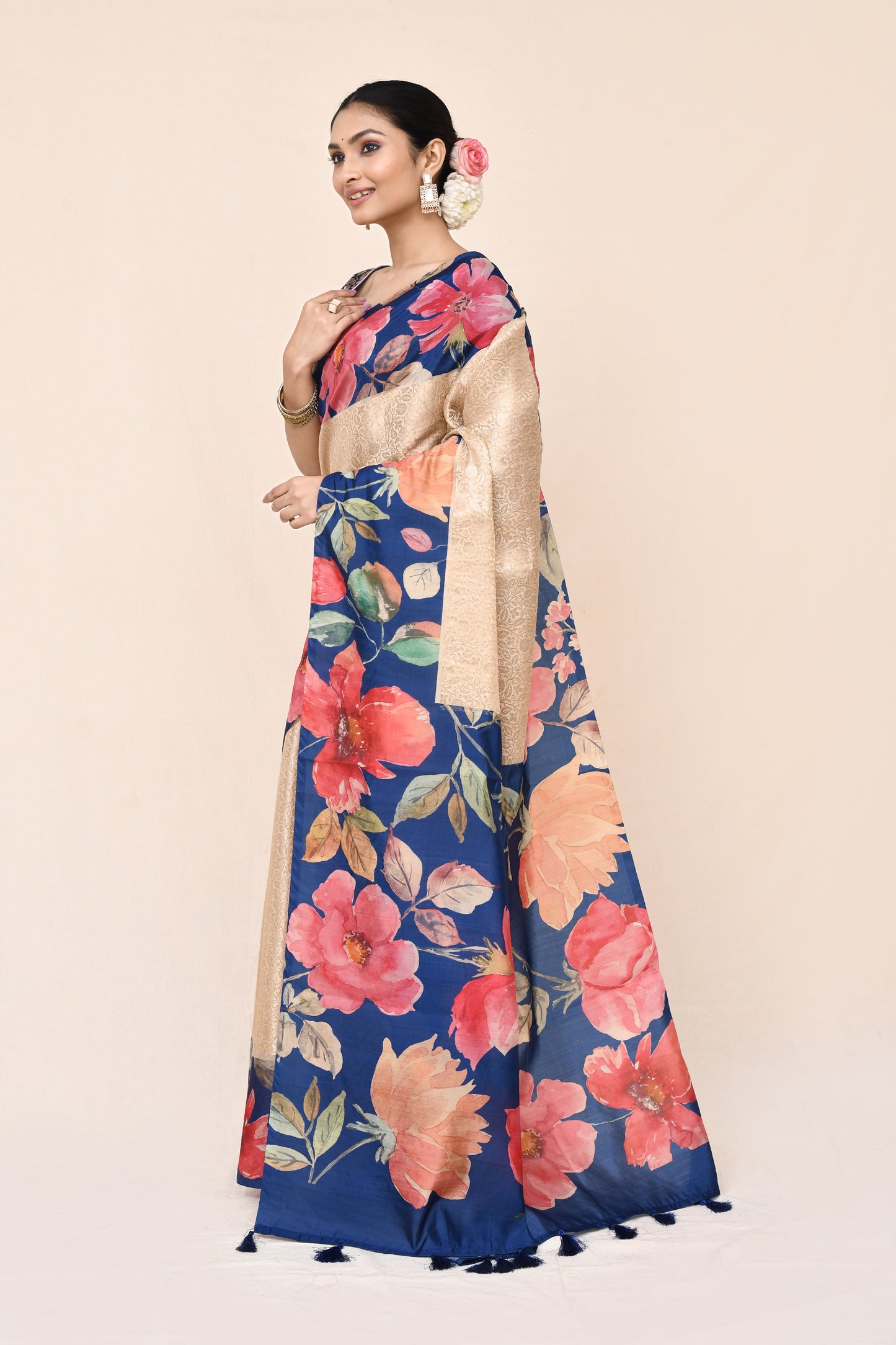 Shila Tanchui Pallu Border Hand Print Saree