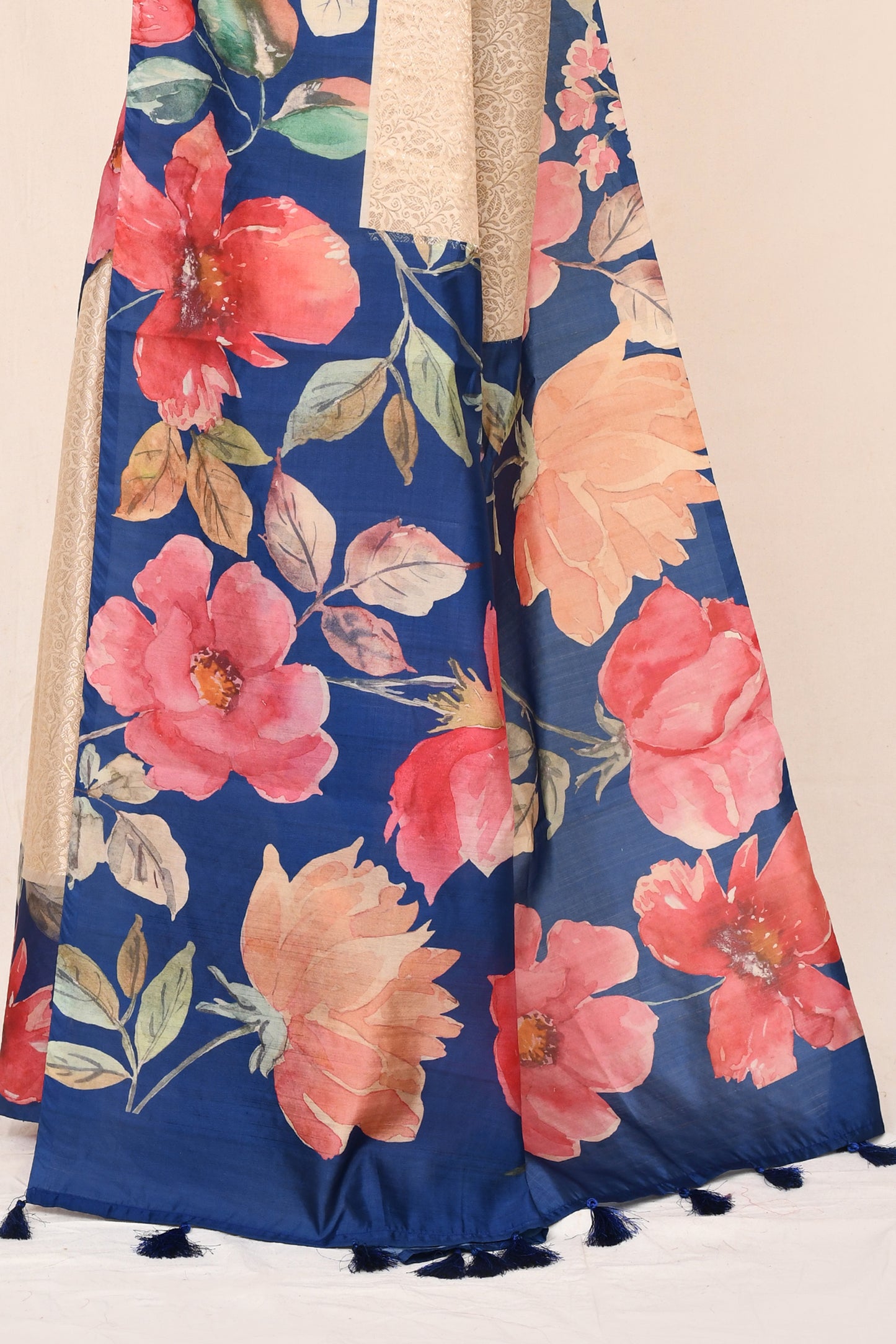 Shila Tanchui Pallu Border Hand Print Saree