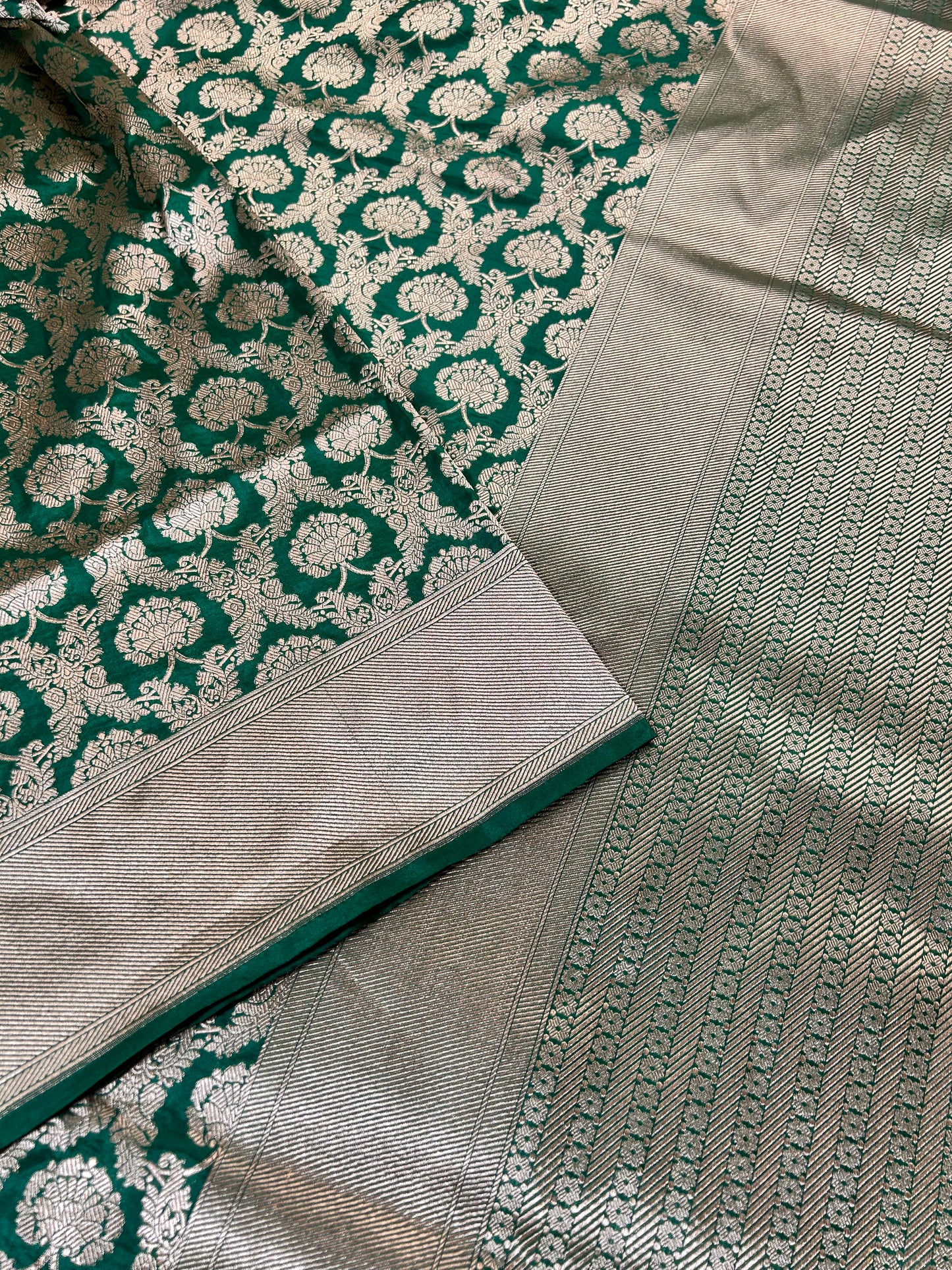 "VIRASAT 203" Nita Ambani Handwoven Banarasi Jaal Silk Saree