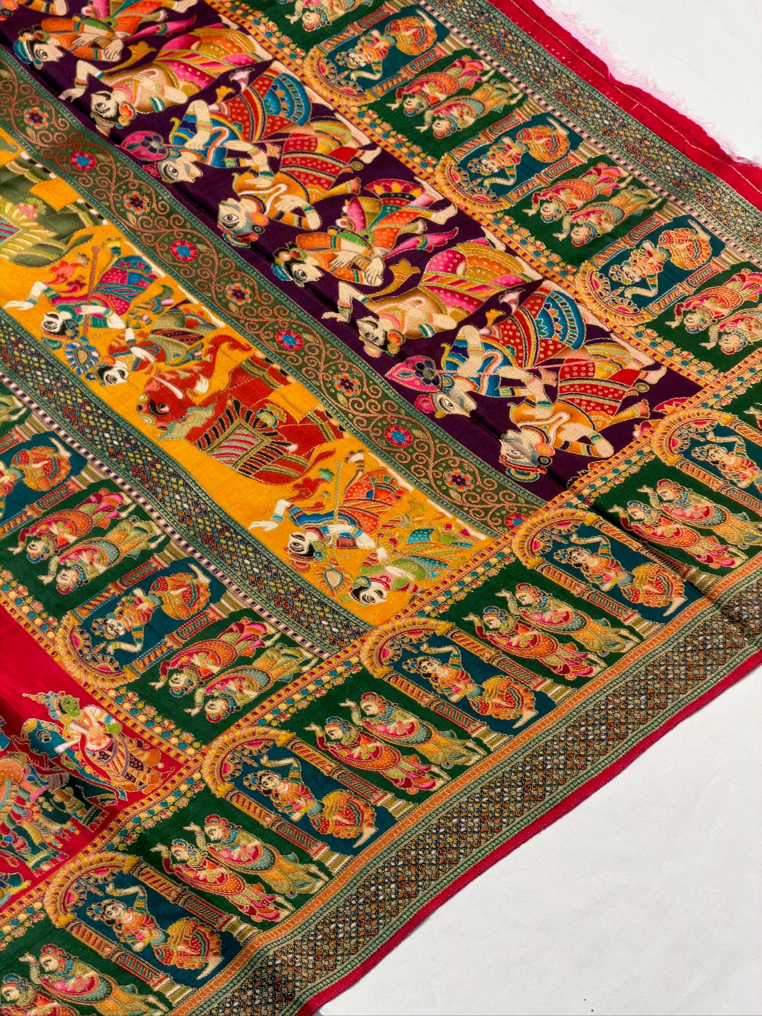 UTSAV BANARAS 477D: Crimson Red Butter Silk Saree with Heritage Position Print & Contrast Blouse