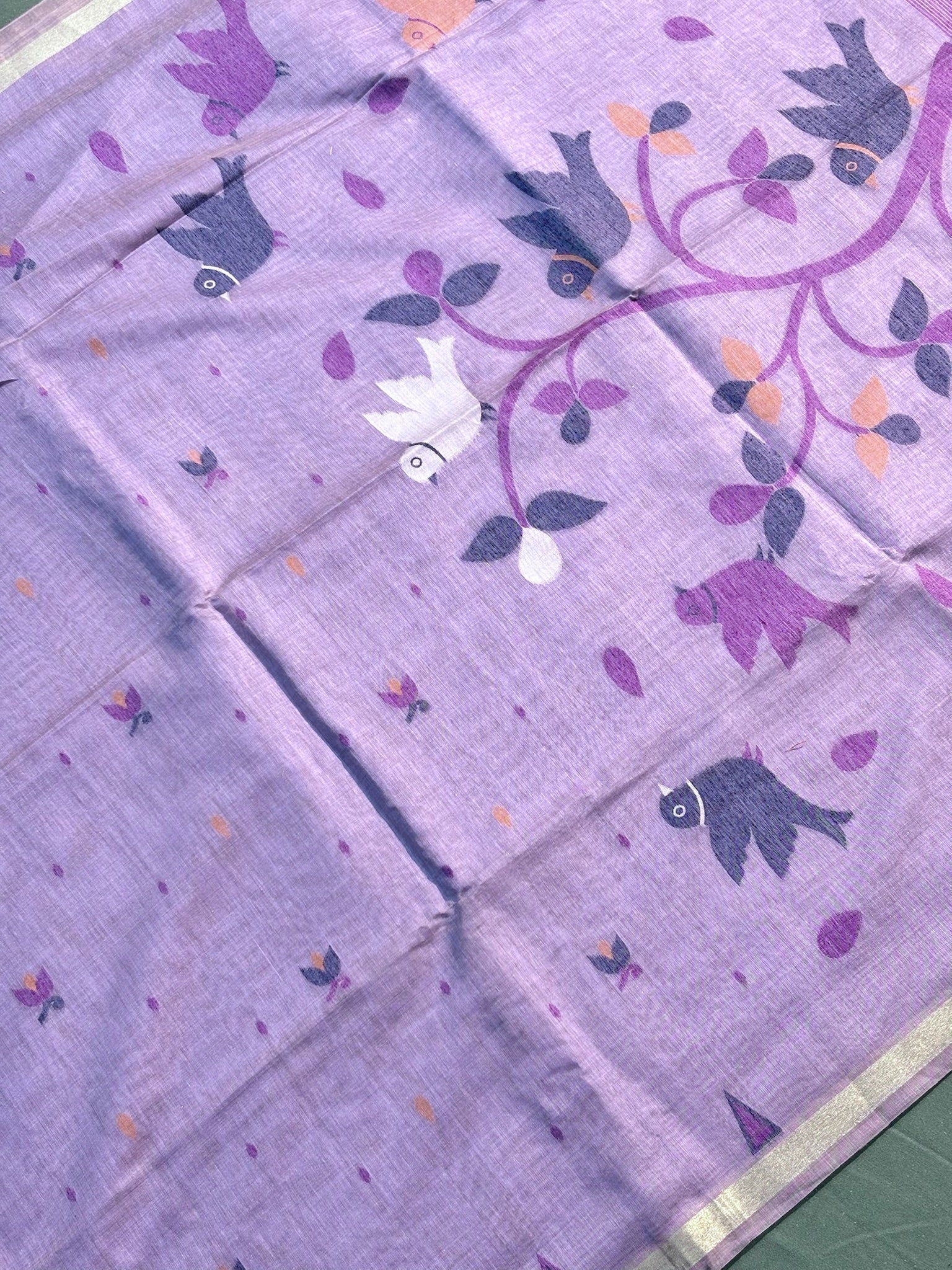 Utsav Banaras 069: Elegant Lilac Jamdani Saree with Artistic Bird & Floral Weave