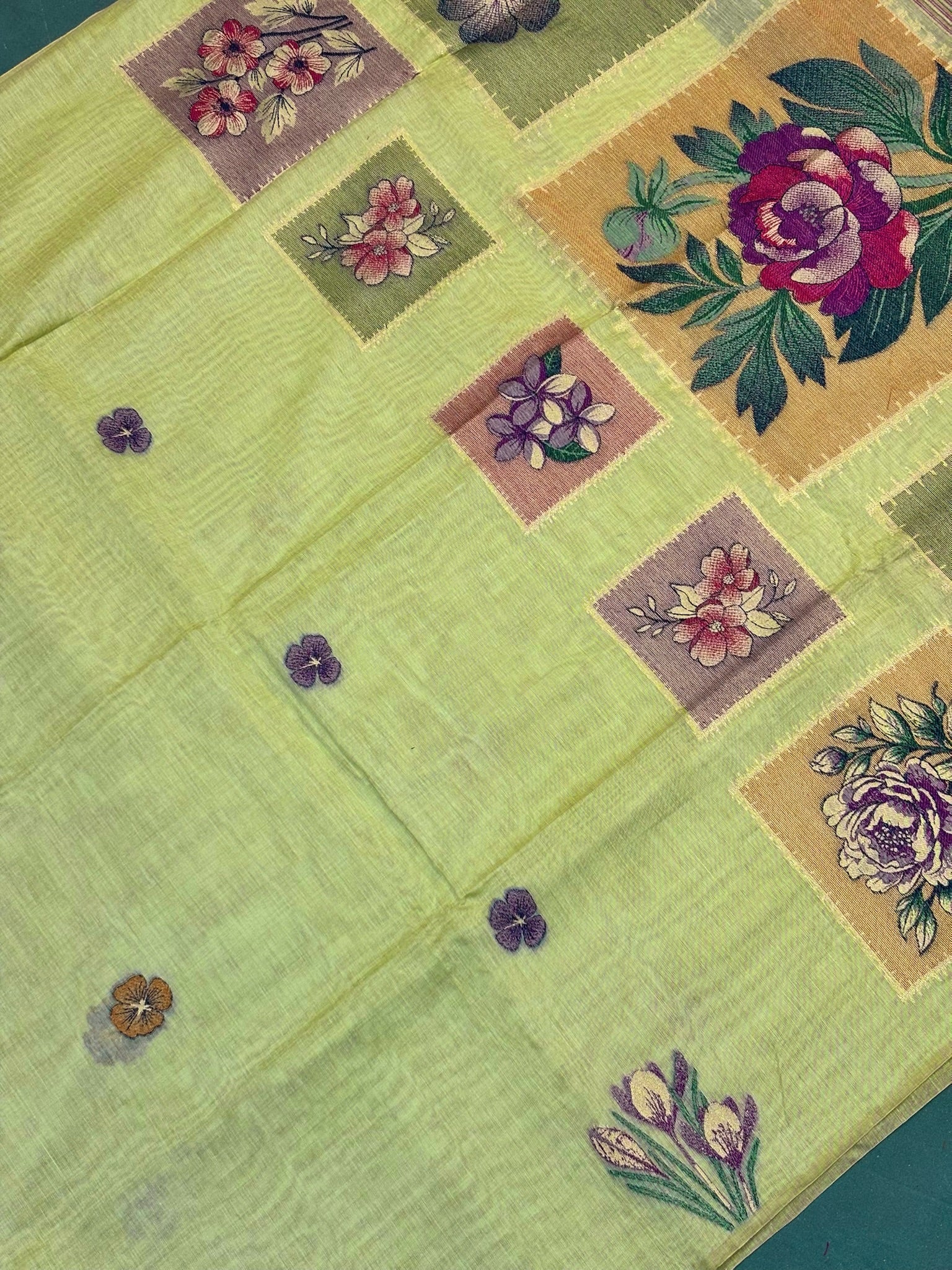 Utsav Banaras 072: Pista Green Jamdani Saree with Artistic Floral Panel Weave & Contrast Blouse