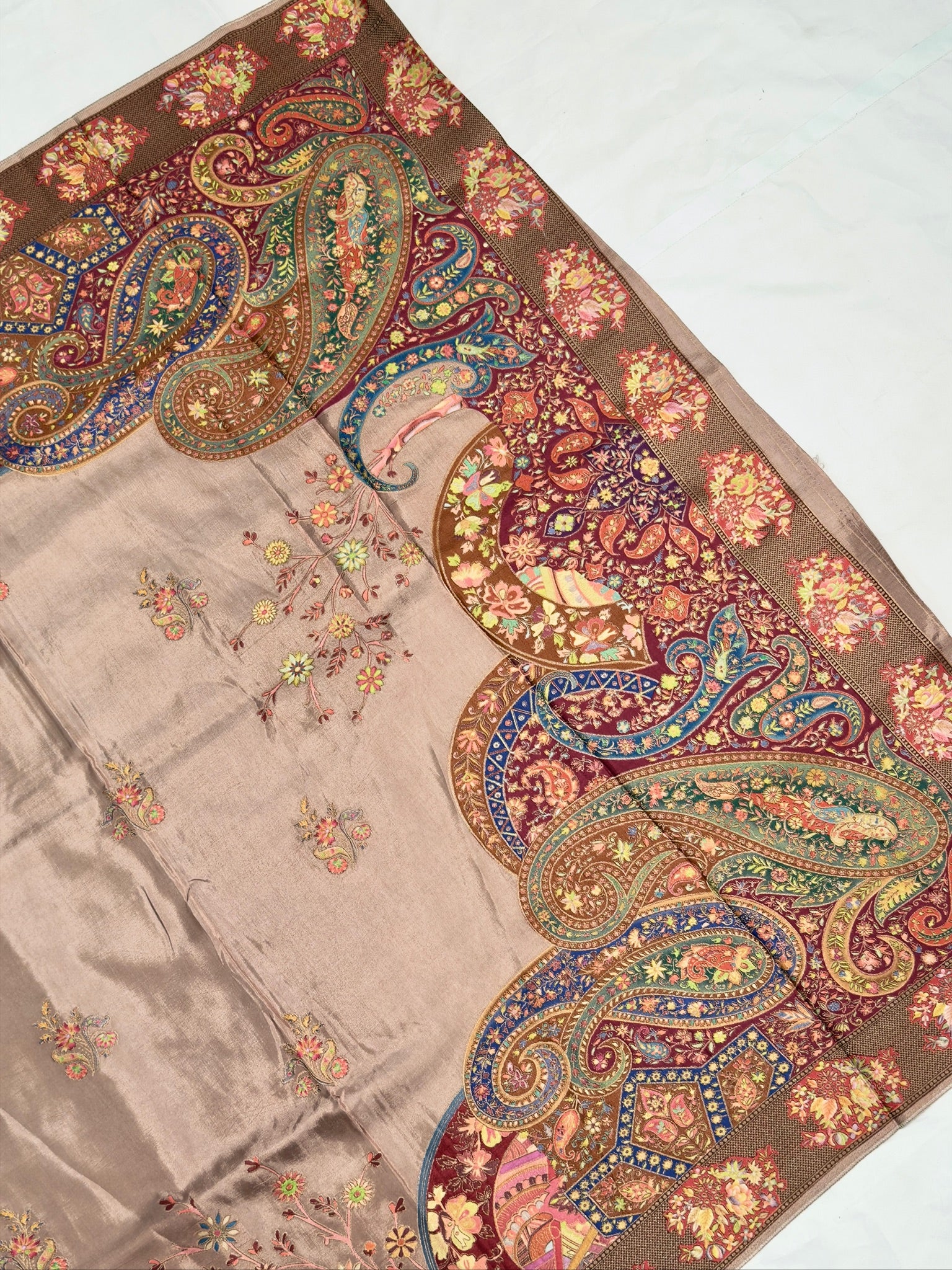 UTSAV BANARAS 476B: Earthy Pink Butter Silk Saree with Royal Paisley Position Print & Contrast Blouse