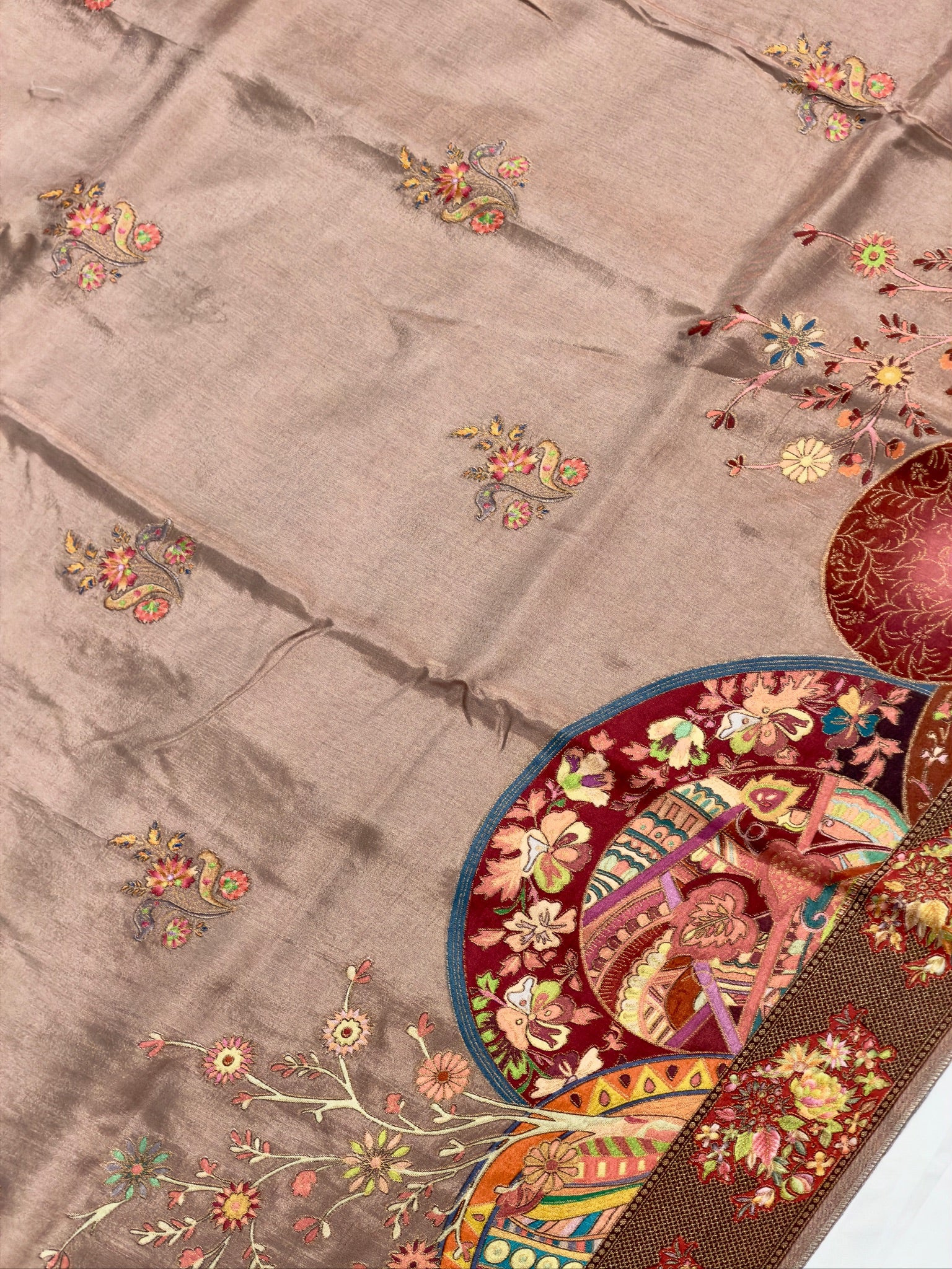 UTSAV BANARAS 476B: Earthy Pink Butter Silk Saree with Royal Paisley Position Print & Contrast Blouse