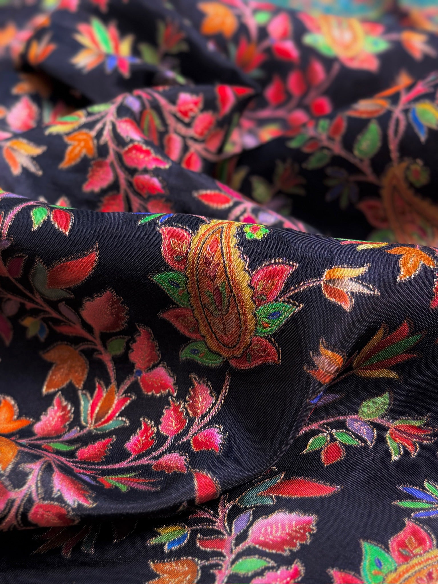 UTSAV BANARAS 478G: Jet Black Butter Silk Saree with Royal Paisley Position Print & Contrast Blouse