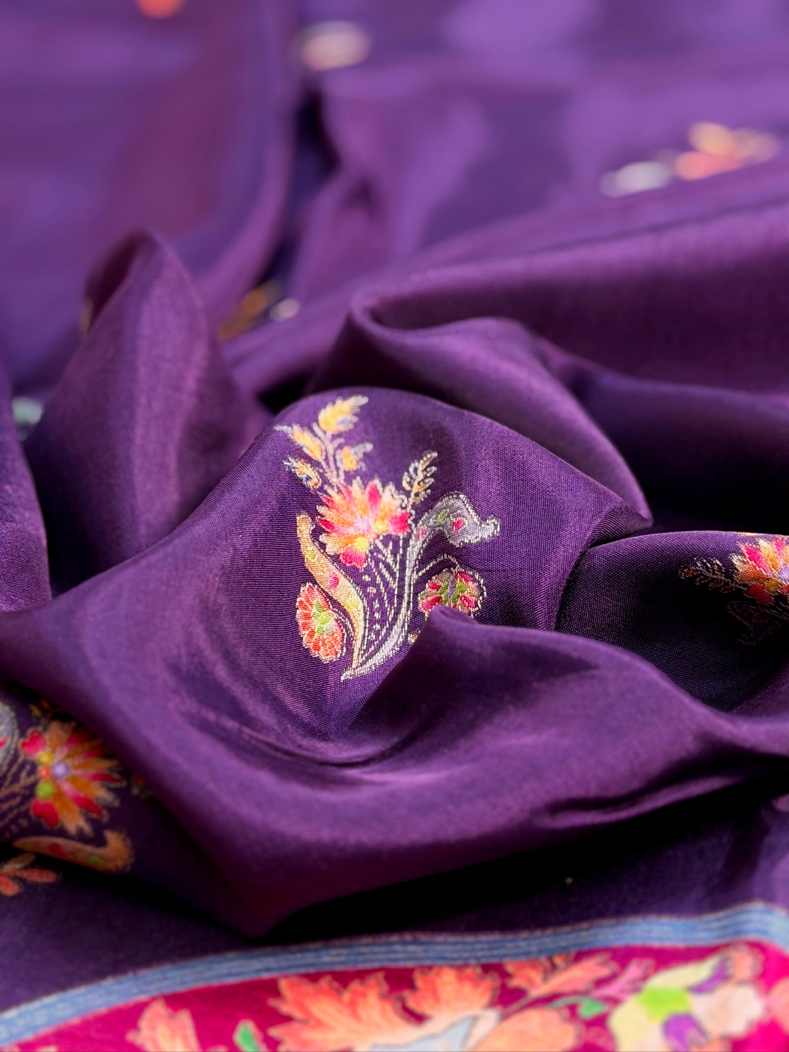 UTSAV BANARAS 476E: Purple Butter Silk Saree with Royal Paisley Position Print & Contrast Blouse