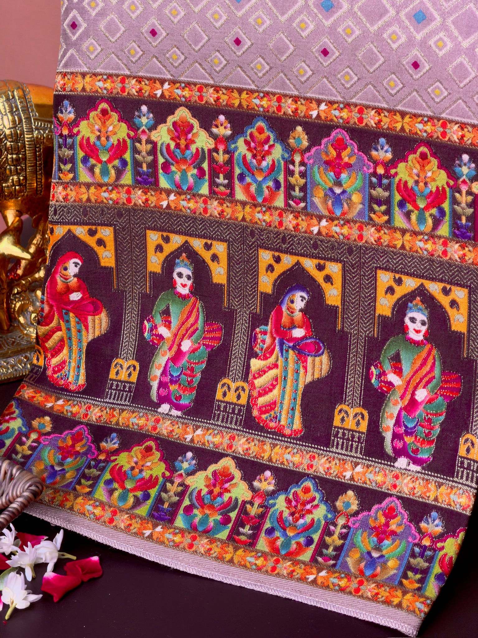 UTSAV BANARAS 475B: Champange Butter Silk Saree with Heritage Position Print & Contrast Blouse