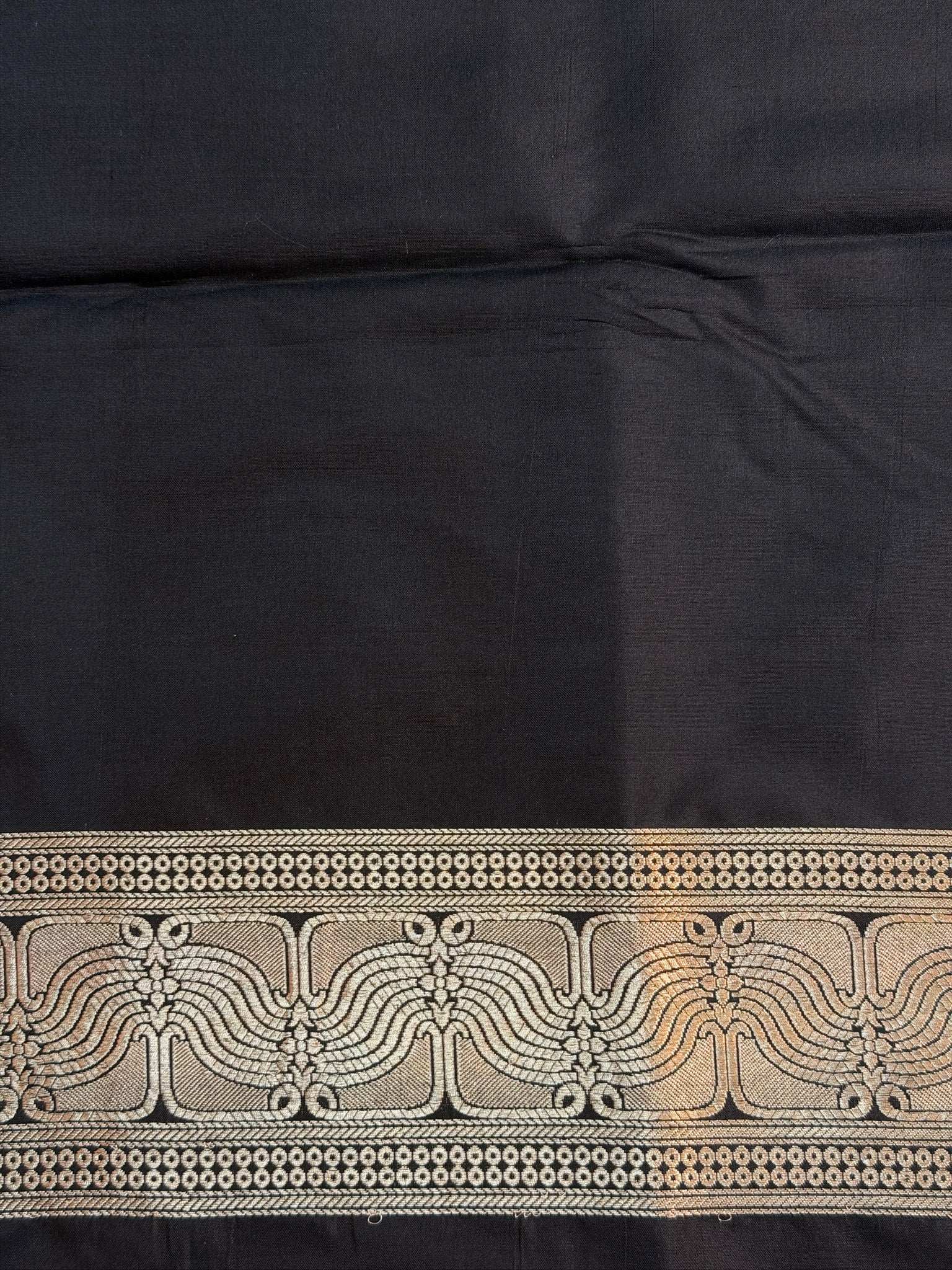VIRASAT 425A: Silk Mark Certified Pure Handloom Silk Saree with Rangkat Floral Design & Kadwa Zari Weaving