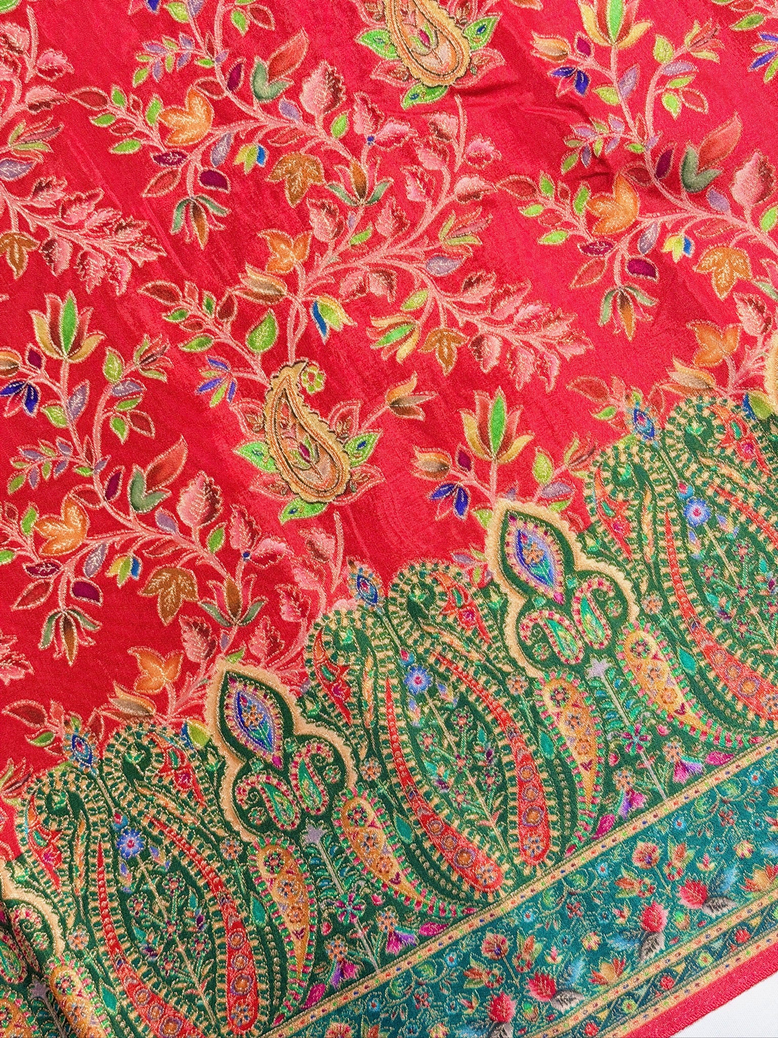 UTSAV BANARAS 478F: Scarlet Red Butter Silk Saree with Royal Paisley Position Print & Contrast Blouse