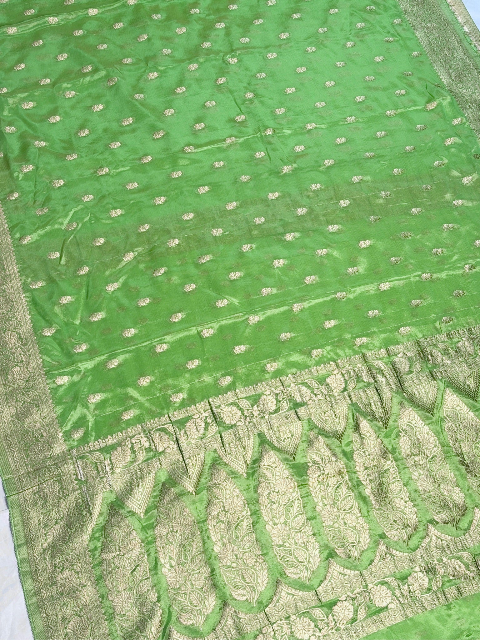 UTSAV Banaras 426: Pista Green Premium Mashru Silk Saree with Khaddi buti & Traditional Banarasi Border