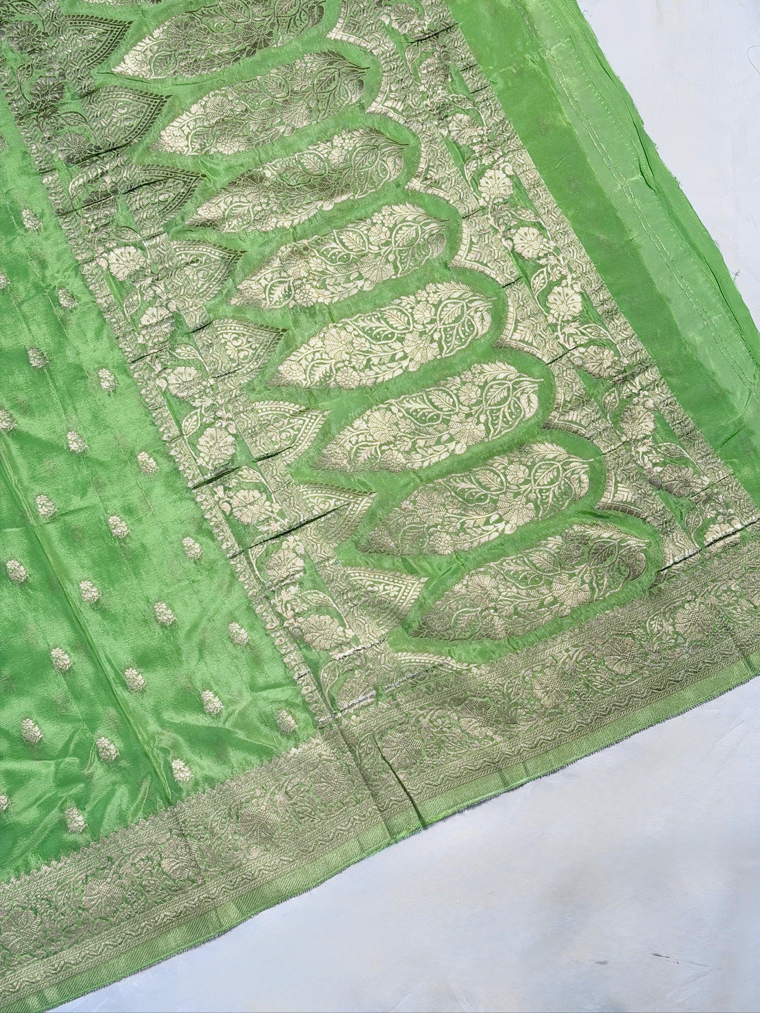 UTSAV Banaras 426: Pista Green Premium Mashru Silk Saree with Khaddi buti & Traditional Banarasi Border