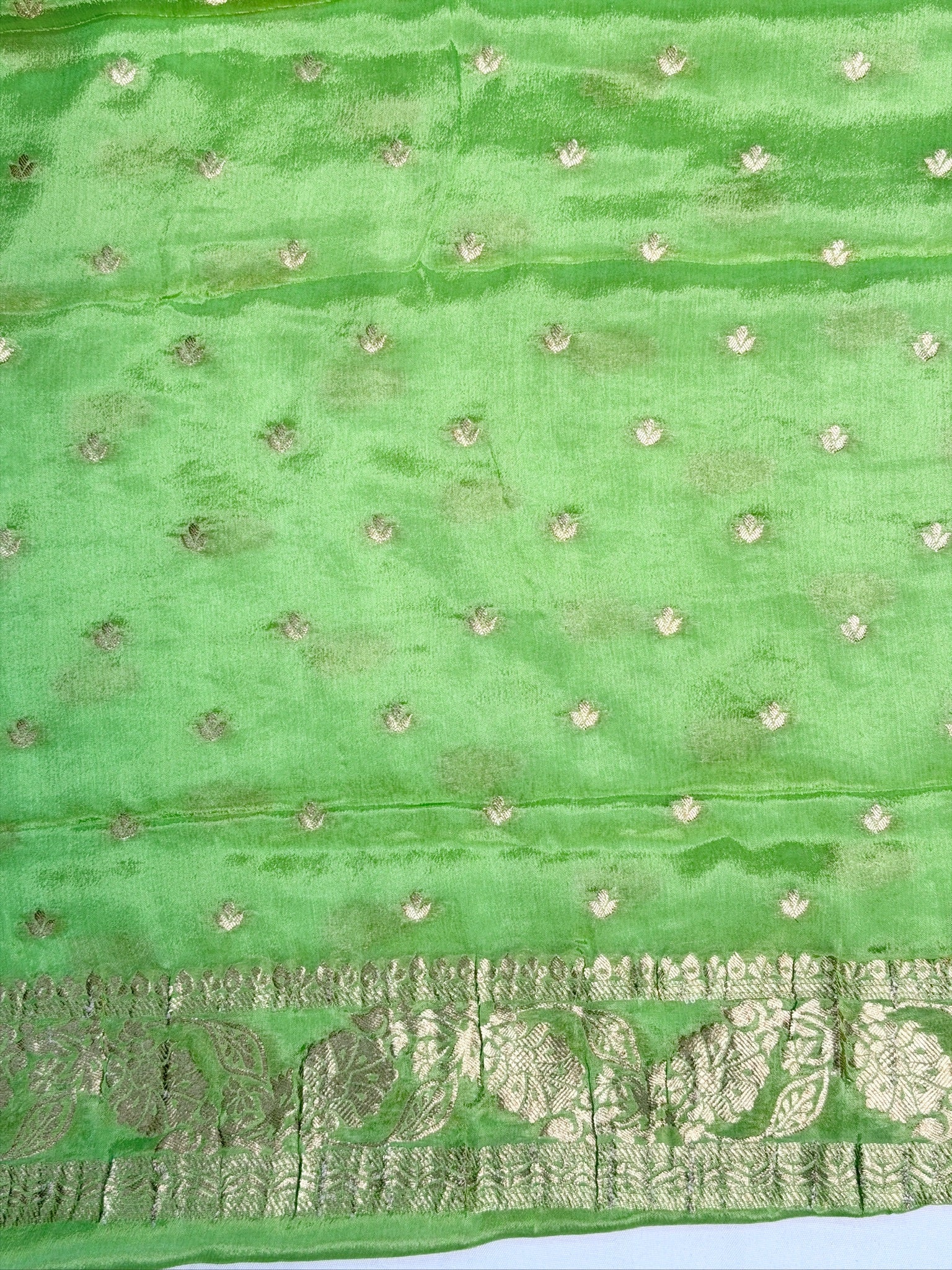 UTSAV Banaras 426: Pista Green Premium Mashru Silk Saree with Khaddi buti & Traditional Banarasi Border