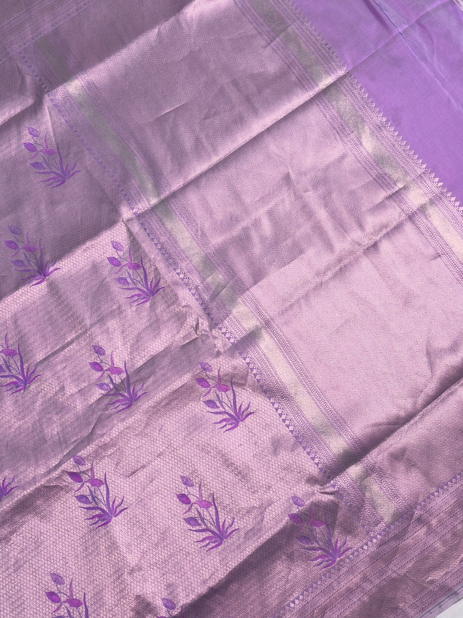 VIRASAT 450: Pure Handloom Kimkhwab Silk Saree Lilac | Timeless Banarasi Elegance