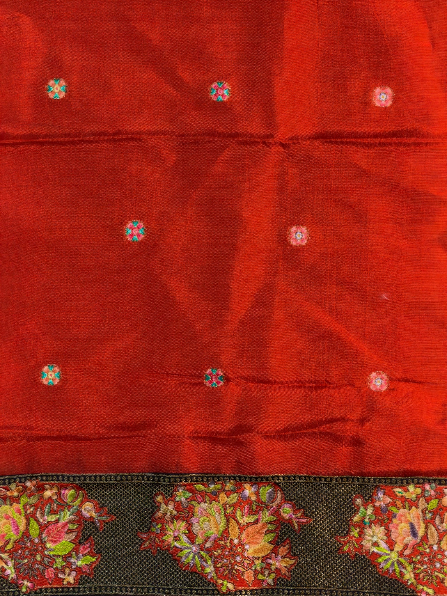 UTSAV BANARAS 476G: Black & Red Butter Silk Saree with Royal Paisley Position Print & Contrast Blouse