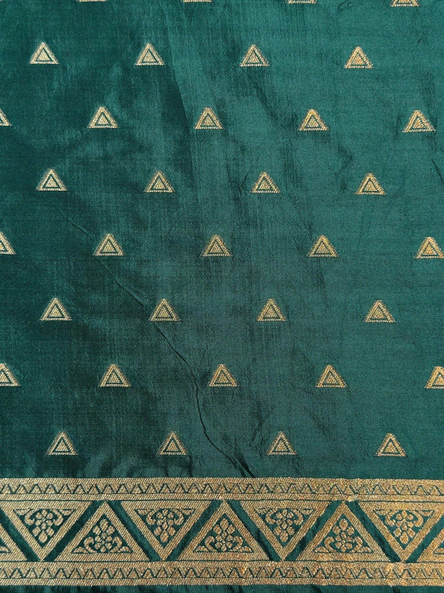 UTSAV BANARAS 435: Emerald Green Butter Silk Saree with Gold Zari Floral & Geometric Banarasi Border