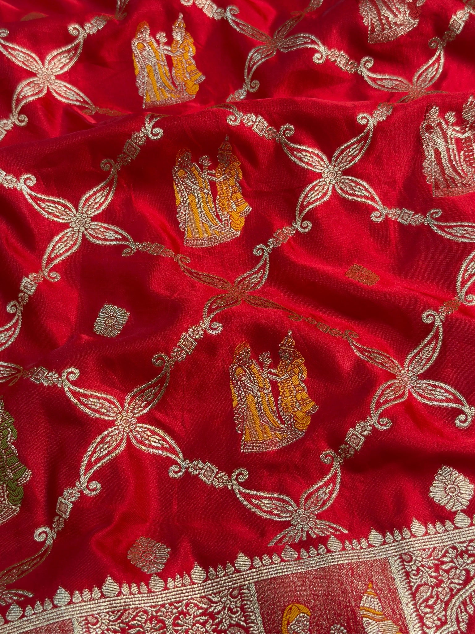 UTSAV BANARAS 420: Dulhan Red Satin Mashru Valkalam Saree with Meenakari Floral Border & Matching Dupatta