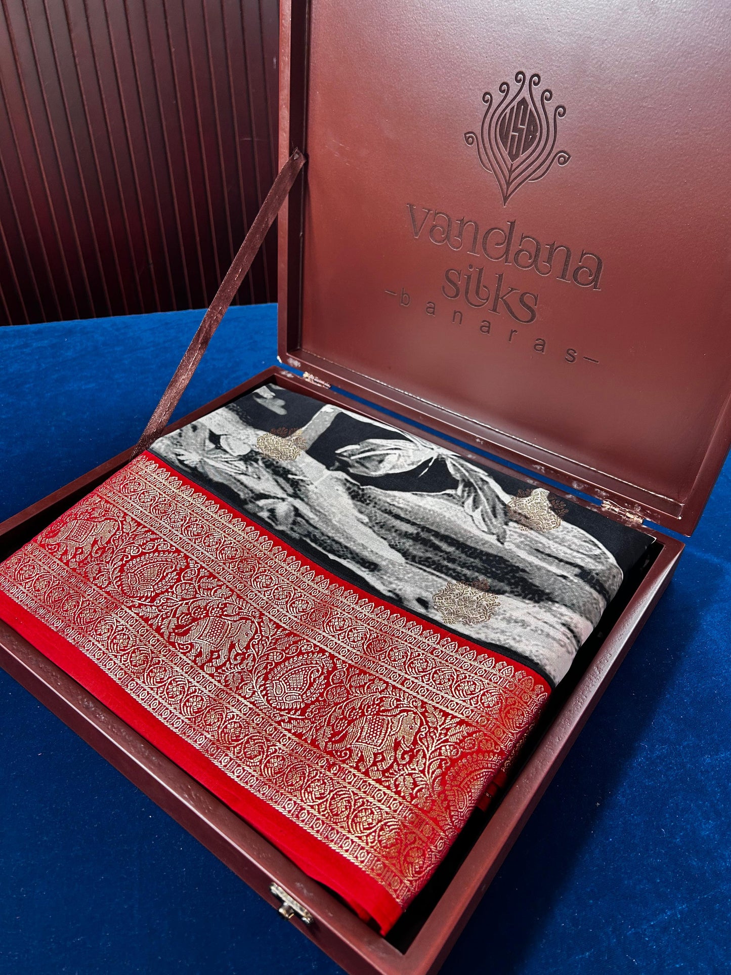 VIRASAT 147 : Handwoven Silk Saree with Unique Kandeel Border