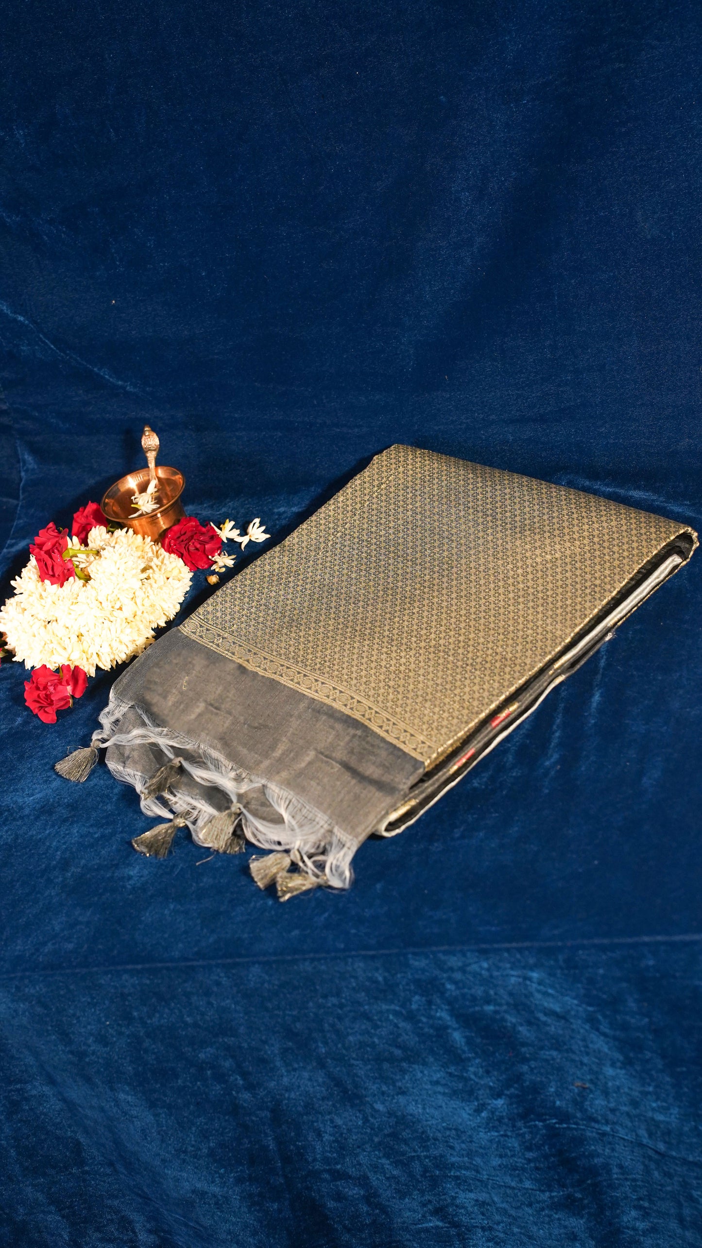 "UTSAV BANARAS 130" Banarasi Grey Rangkaat Silk Saree