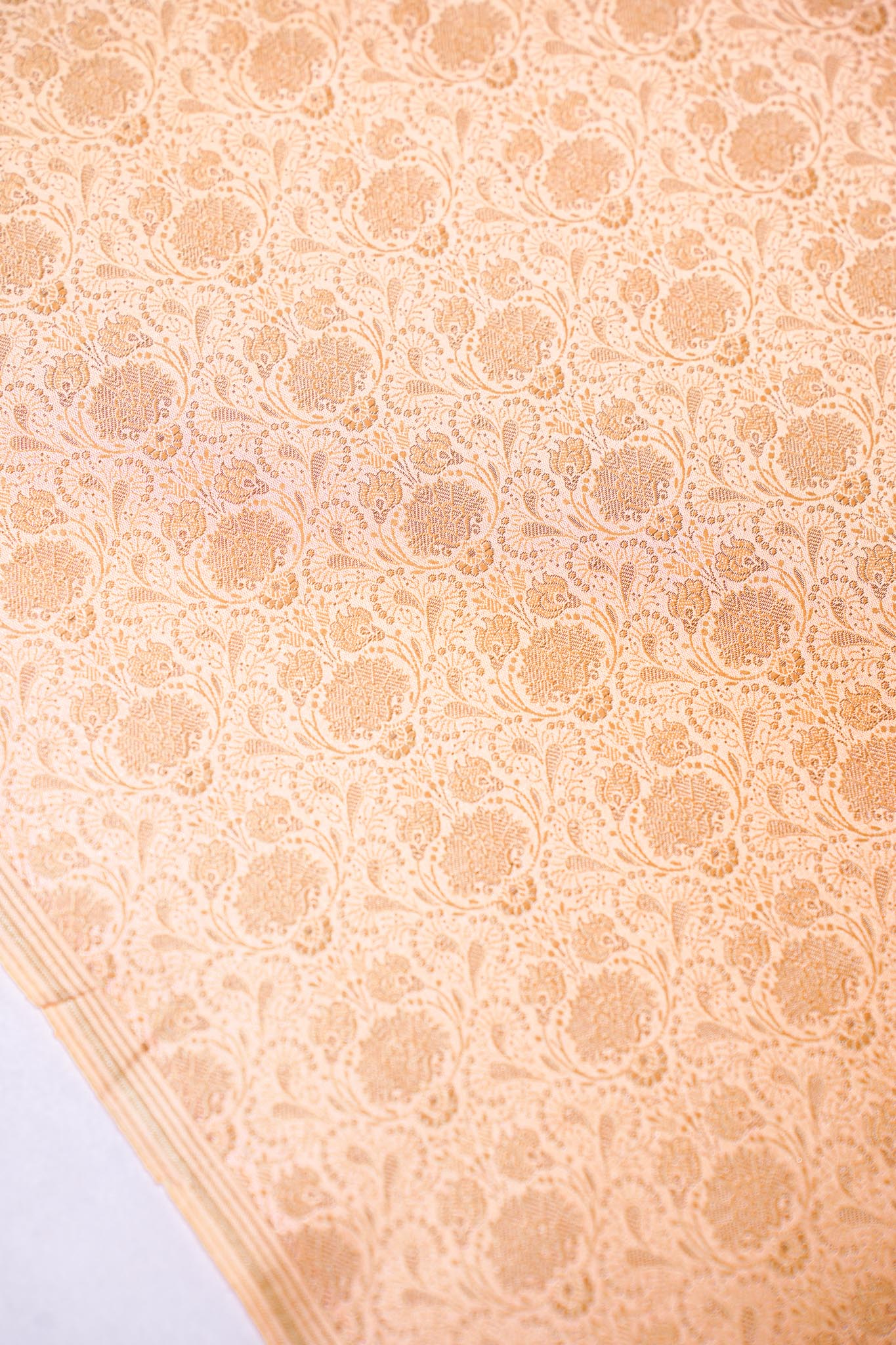 "MCF 21" Banarasi Tusser Handloom Tanchui Alfi Jaal Febric